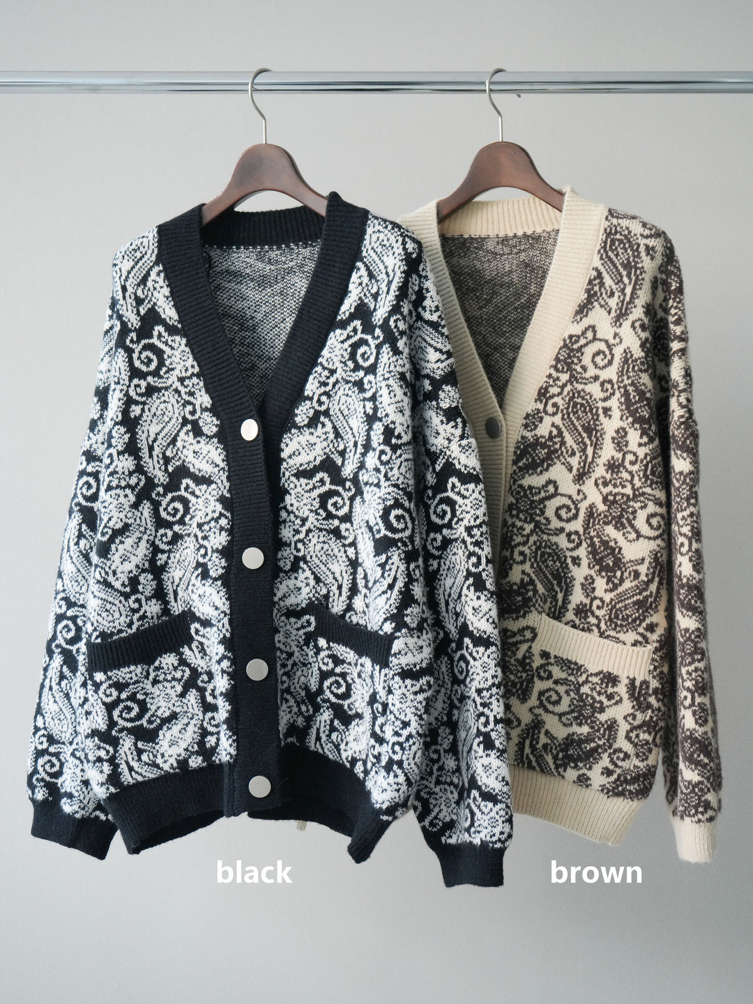 [SET]ペイズリー柄ニットカーディガン+パンチングデザインスエードプリーツスカート(2set)