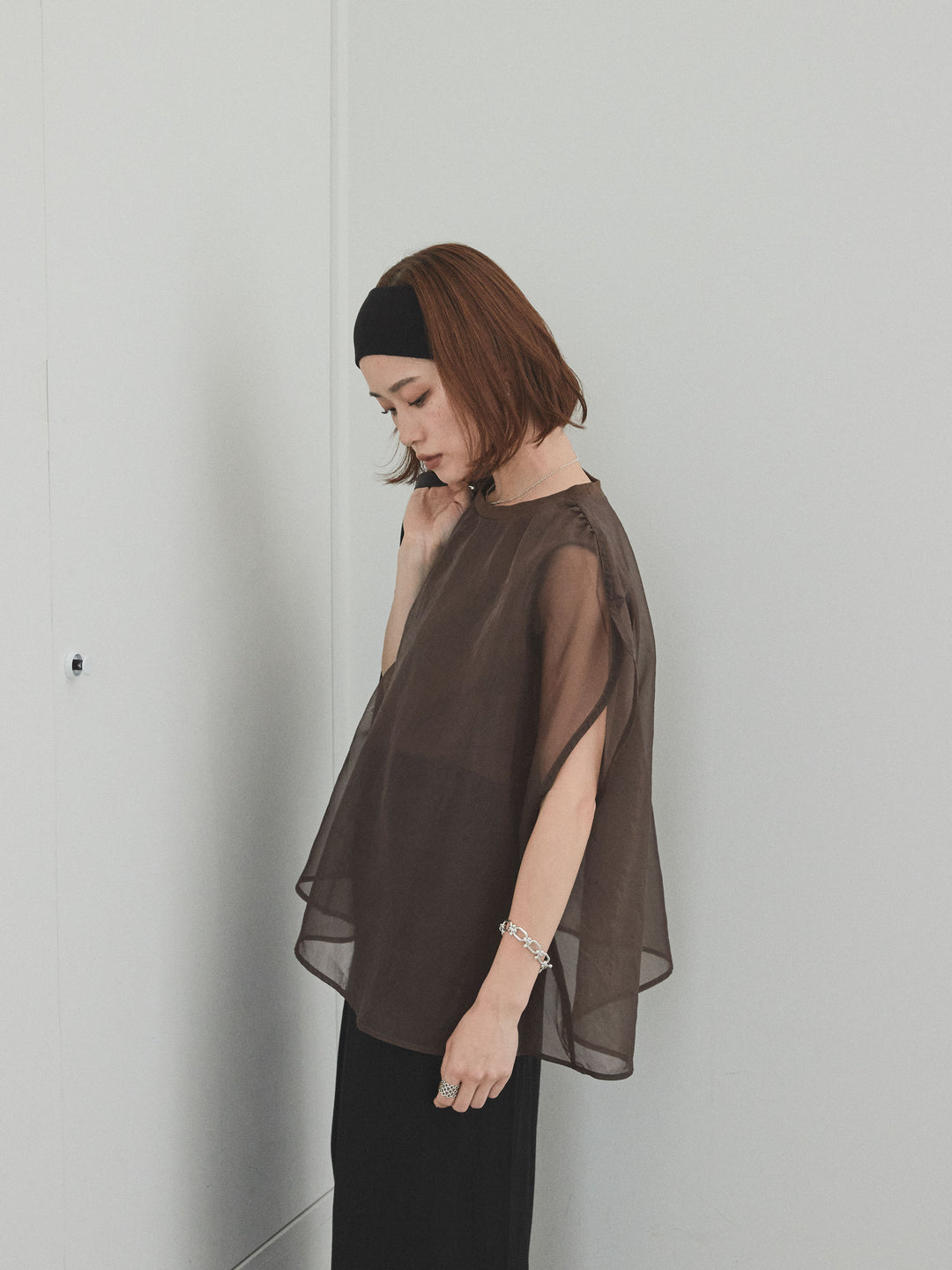 [予約]コンパクトスムースシアーレイヤードトップス/ブラウン