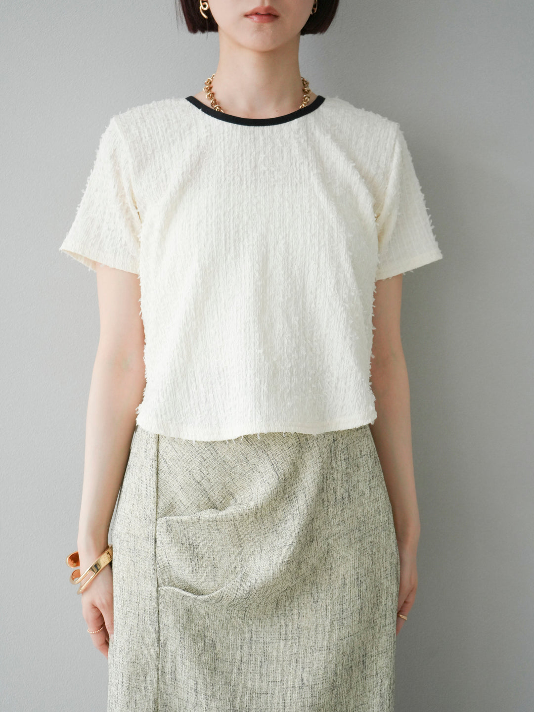 【預訂】顏色協調的滾邊蓬鬆剪裁上衣/象牙白
