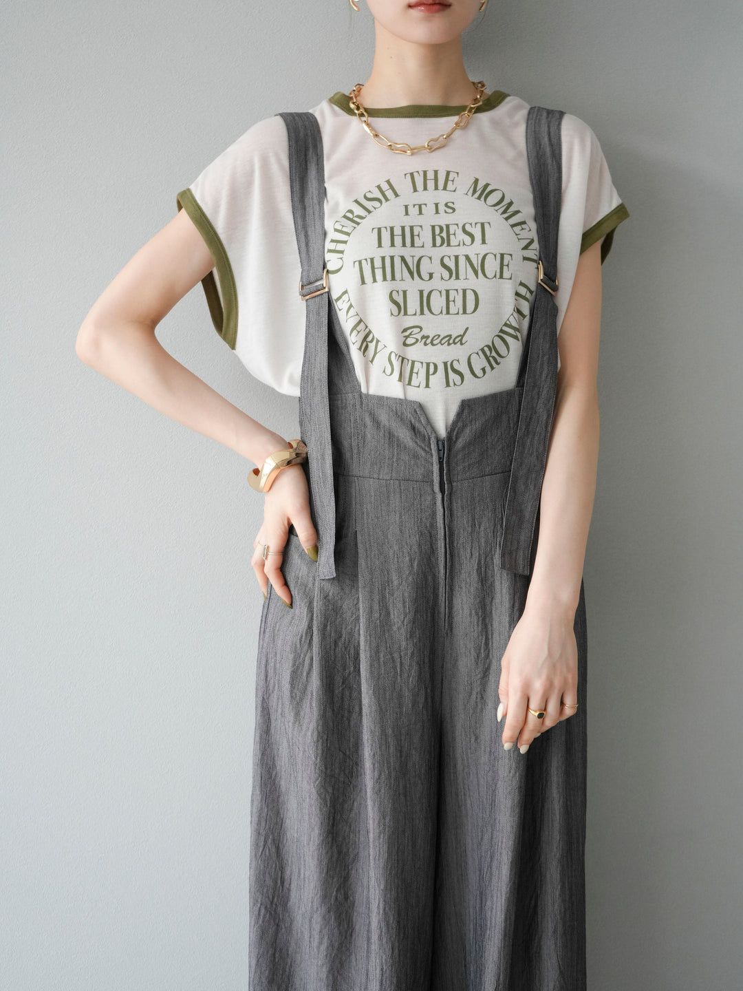 [SET]ストリングデザインハイウエストサロペット+シアーフライス ロゴプリントT (2set)