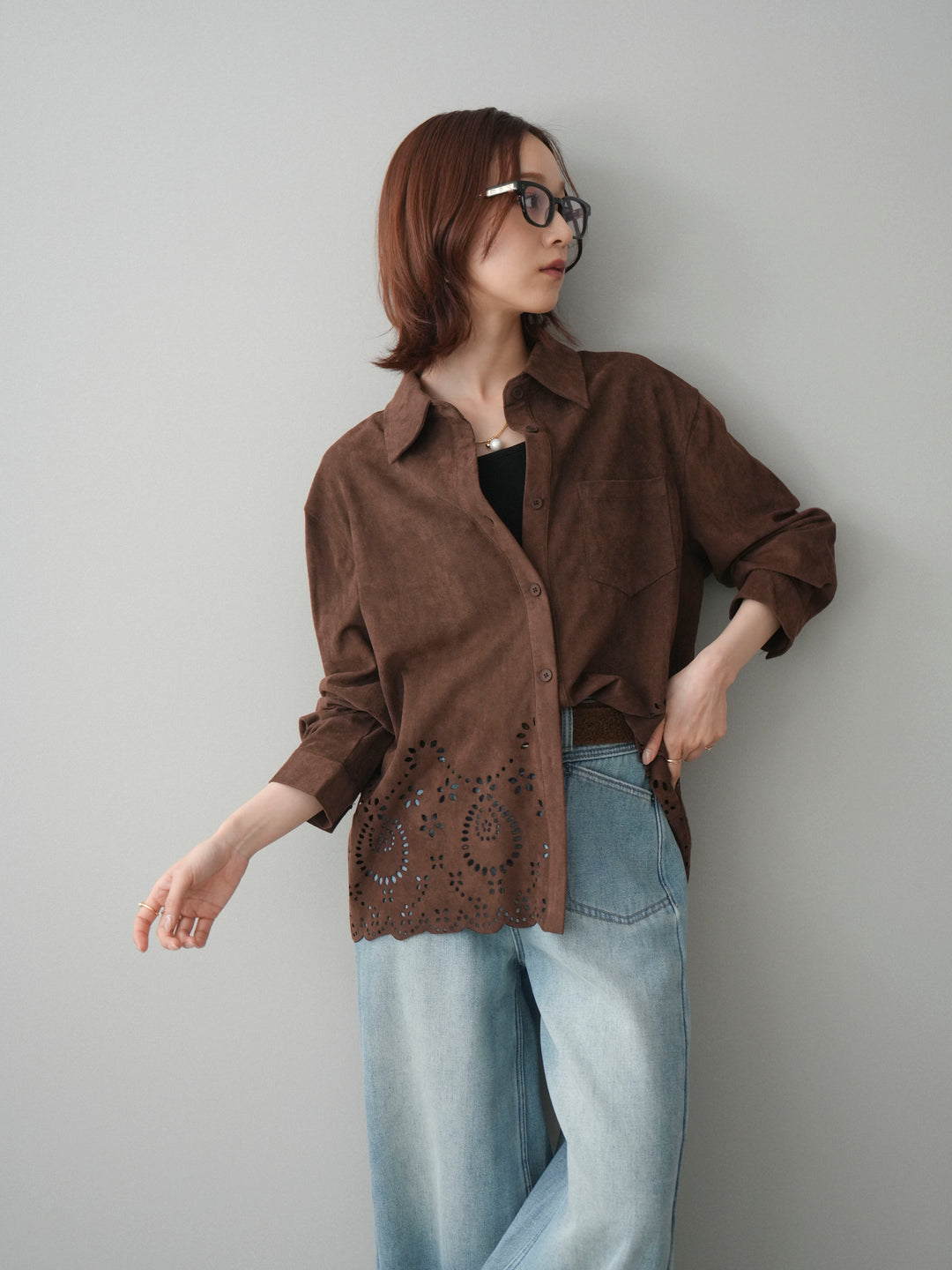 [SET]裾スカラップスエードシャツ+ベルト付裏起毛カーブデニムパンツ(2set)