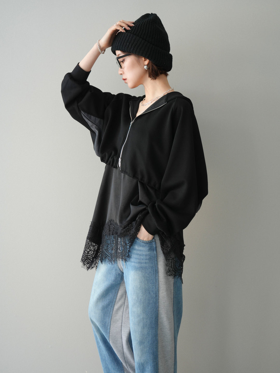 [予約]バイカラー異素材ライトポンチクロップドZIPフーディー/black