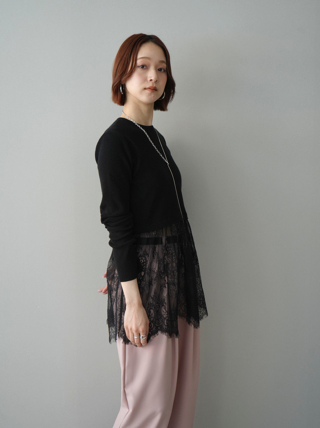 [SET]クルーネックレースドッキングリブニットトップス+ベルト付キーホルダーモチーフワイドパンツ(2set)