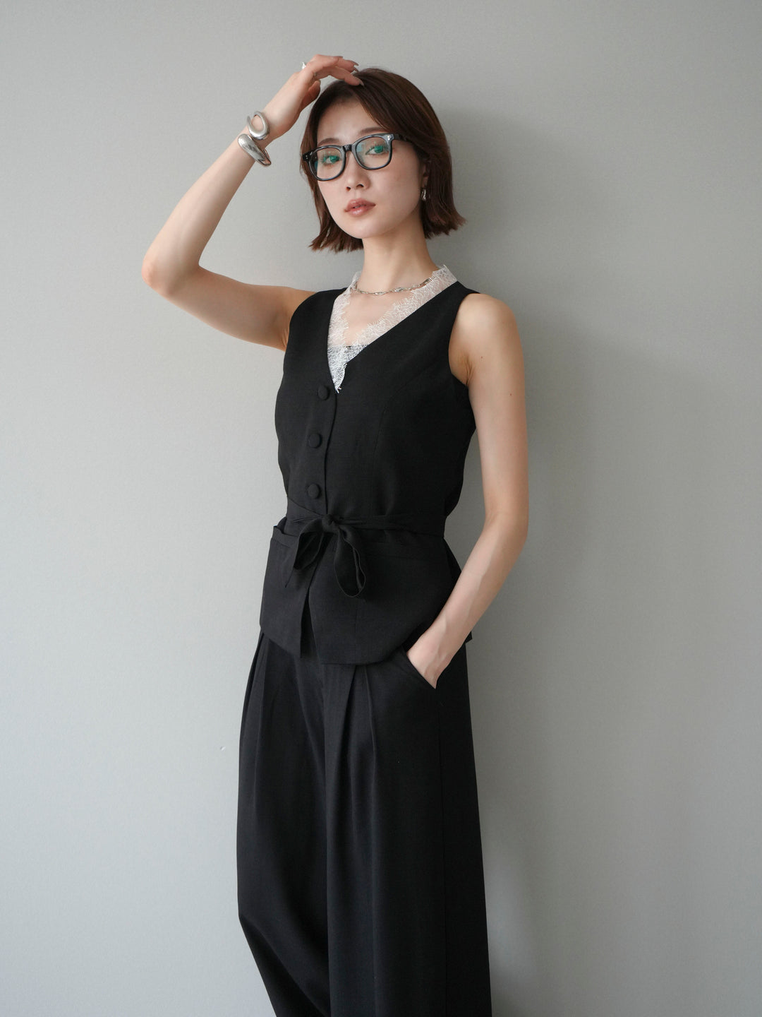 【套裝】蕾絲邊背心和垂褶褲套裝（2 套）