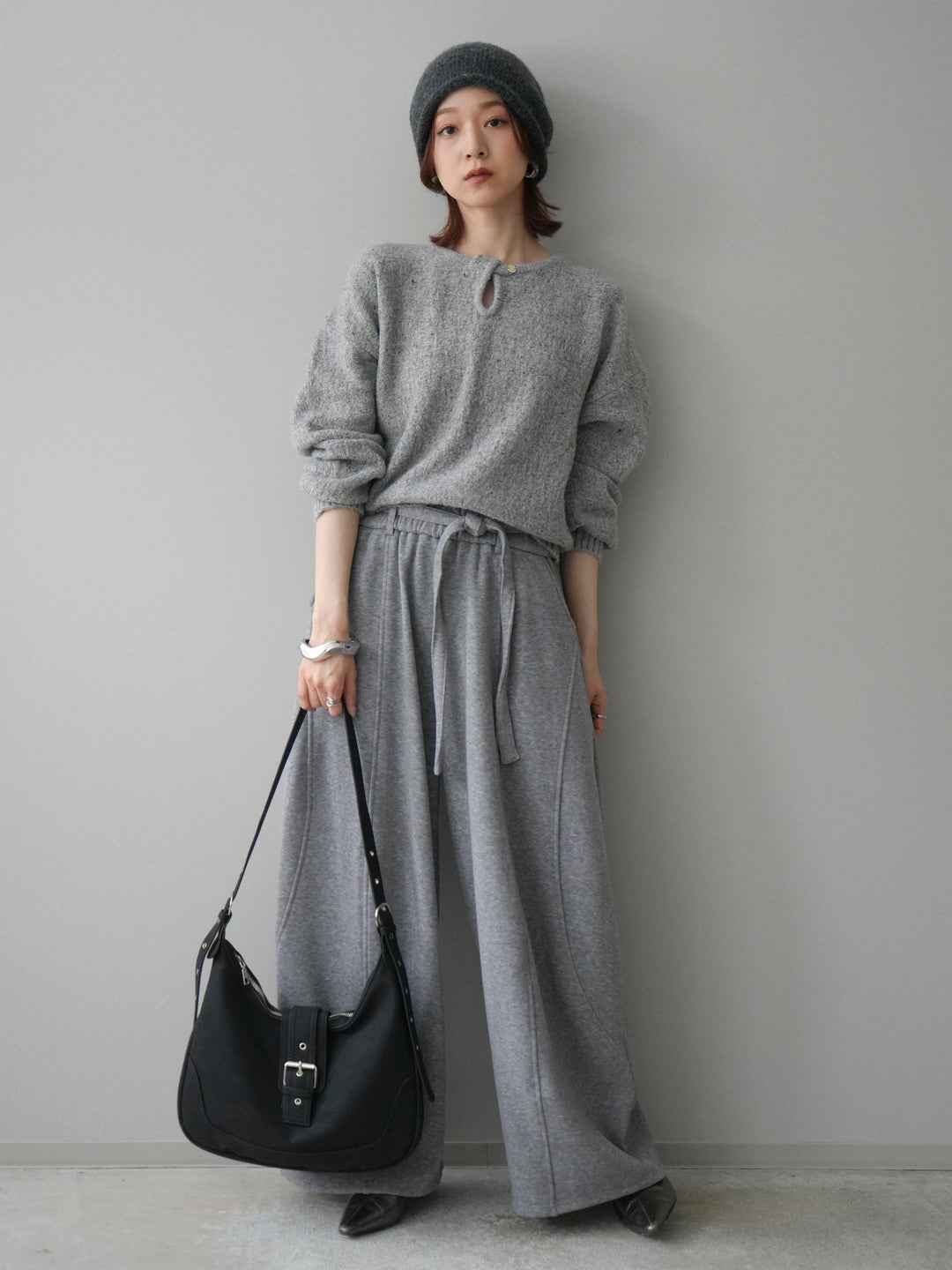 [SET]ツイストネックラメネップヤーンニットプルオーバー+ウエストベルトカーブラインスエットパンツ(2set)