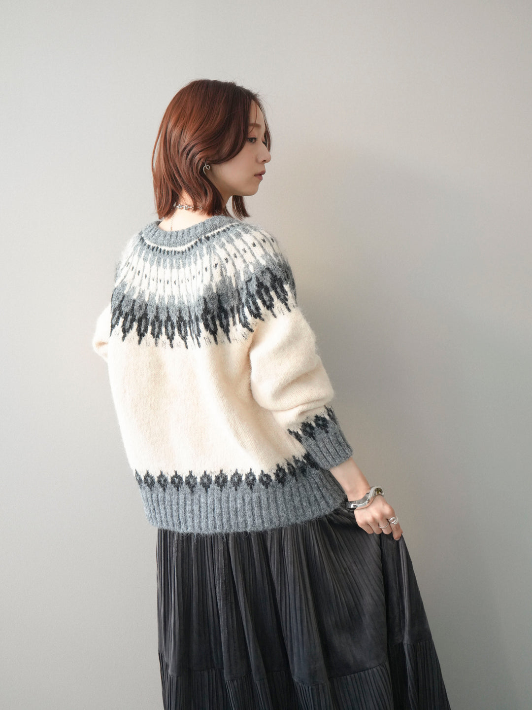 [SET]トグルボタン求心柄ニットカーディガン+トグルボタン求心柄ニットカーディガン(2set)