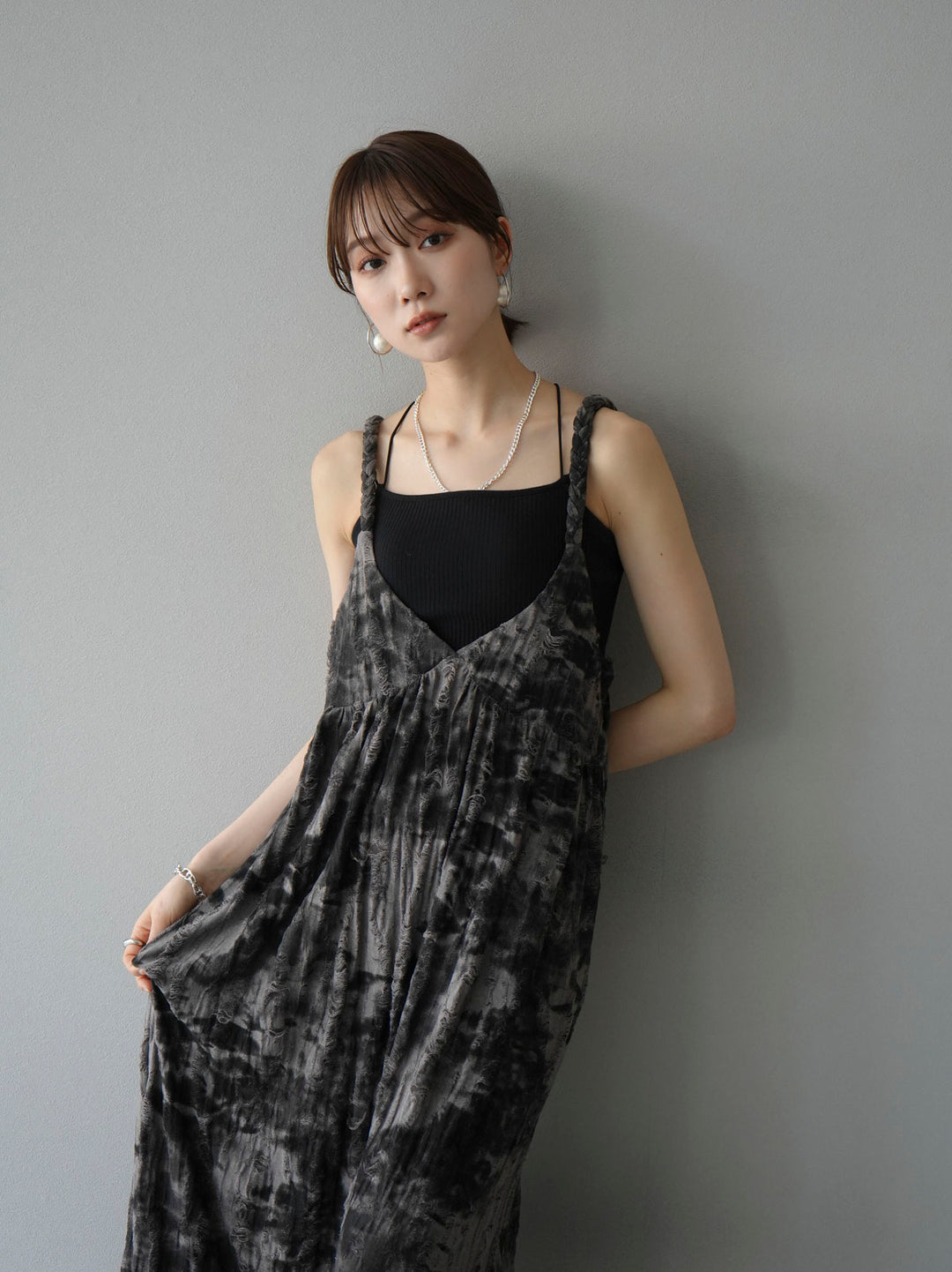 [Pre-order] Damaged Nuance Pattern Braided String Cami Dress/Brown