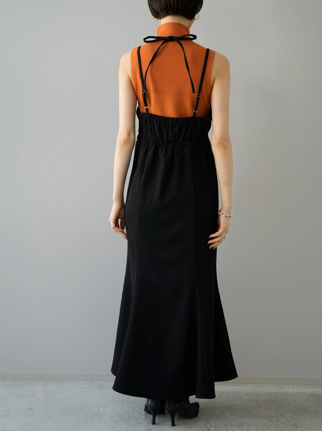 [Pre-order] Halterneck Mermaid Cami Dress/Black