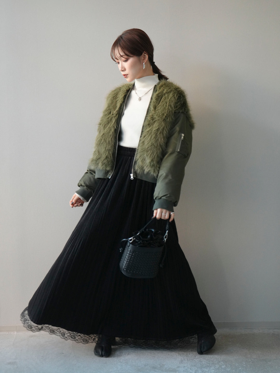 [SET]ファードッキングMA-1+袖ボタンボトルネックリブニットトップス+裾レーススウェードプリーツマキシスカート(3set)