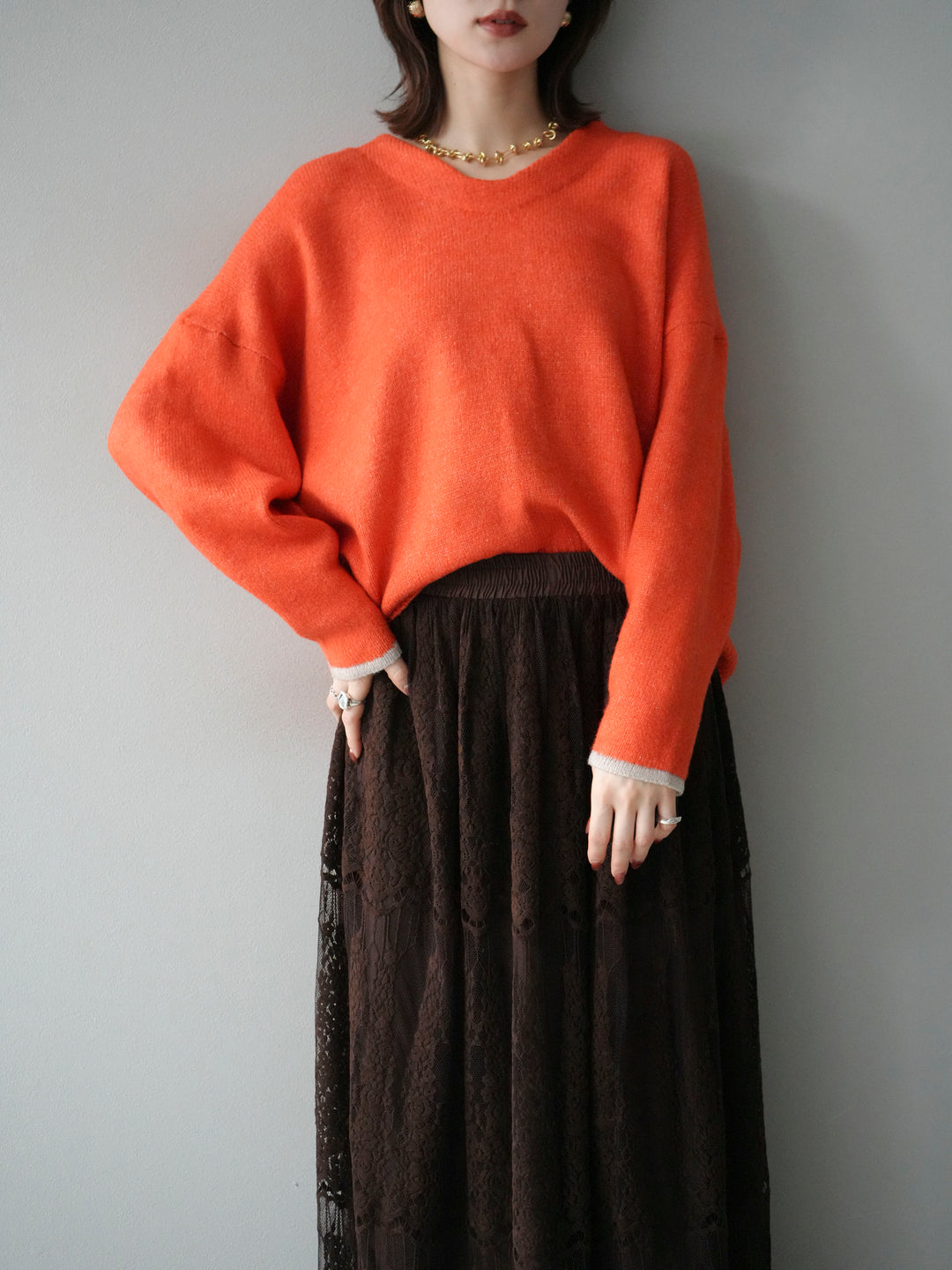 【預購】V領拼色袖針織套頭衫/橘色