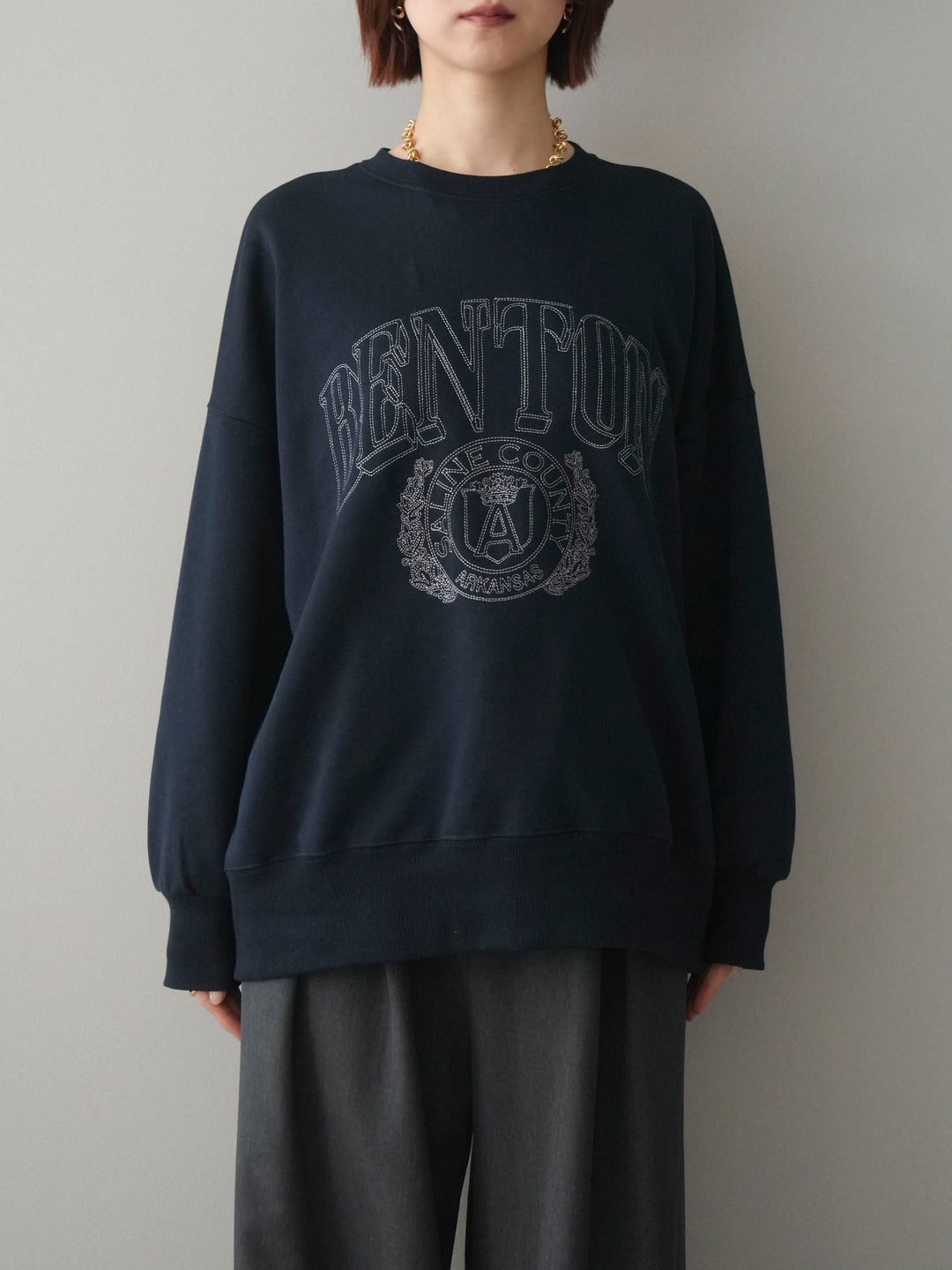 [予約]カレッジロゴ刺繍BIGスウェットプルオーバー/navy