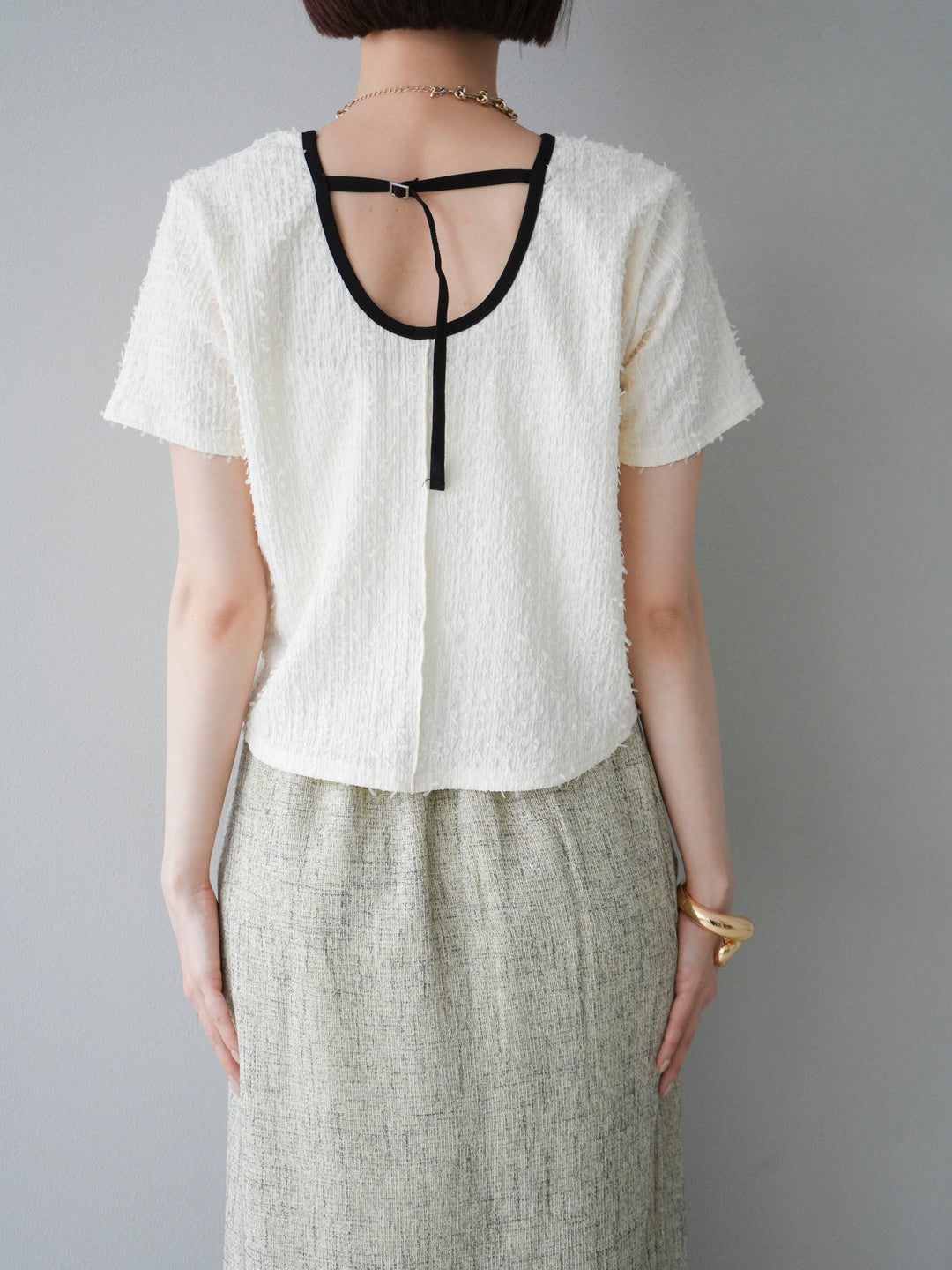 【預訂】顏色協調的滾邊蓬鬆剪裁上衣/象牙白