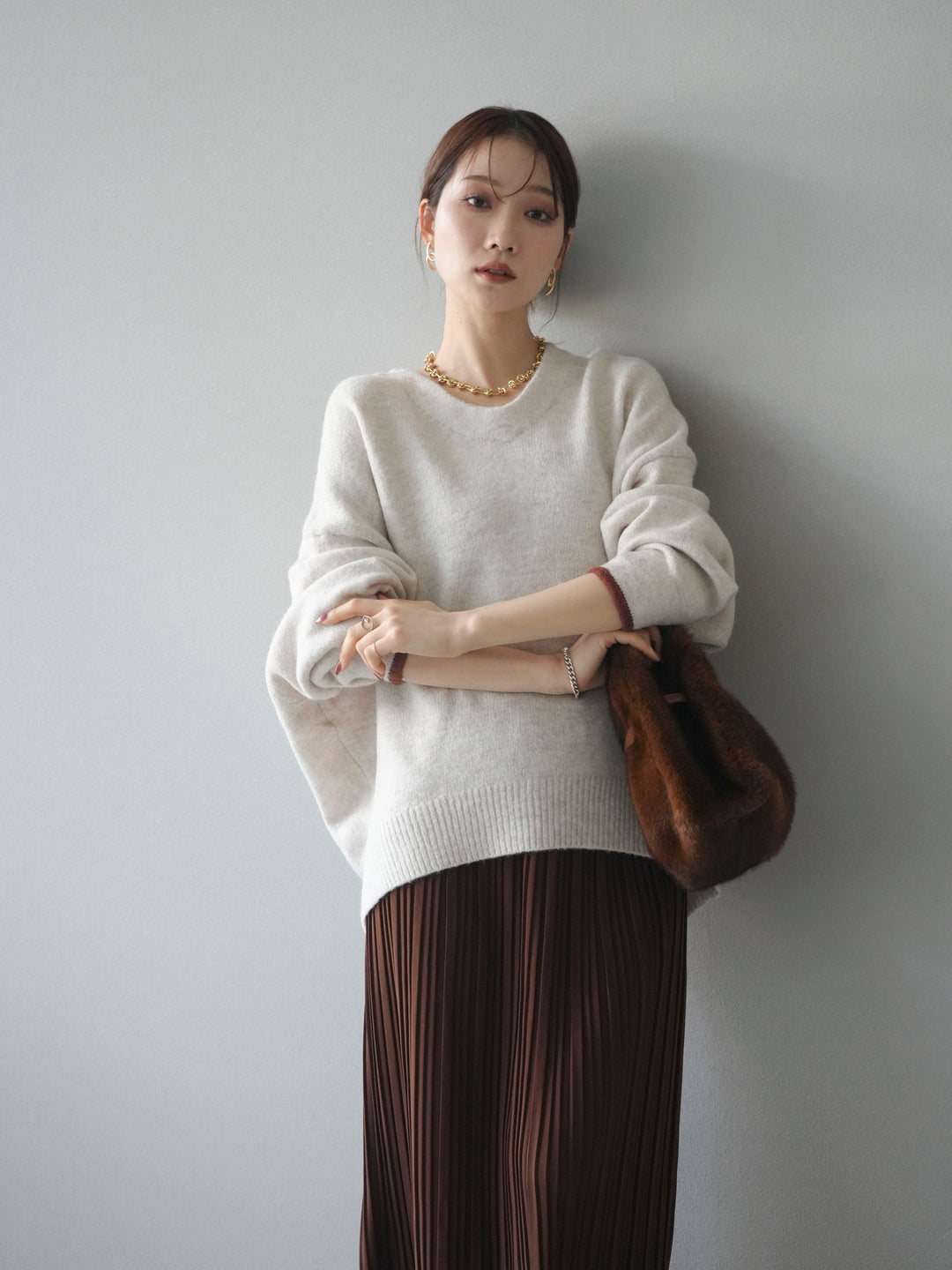 [SET]Vネック配色スリーブニットプルオーバー+選べるアクセセット(2set)