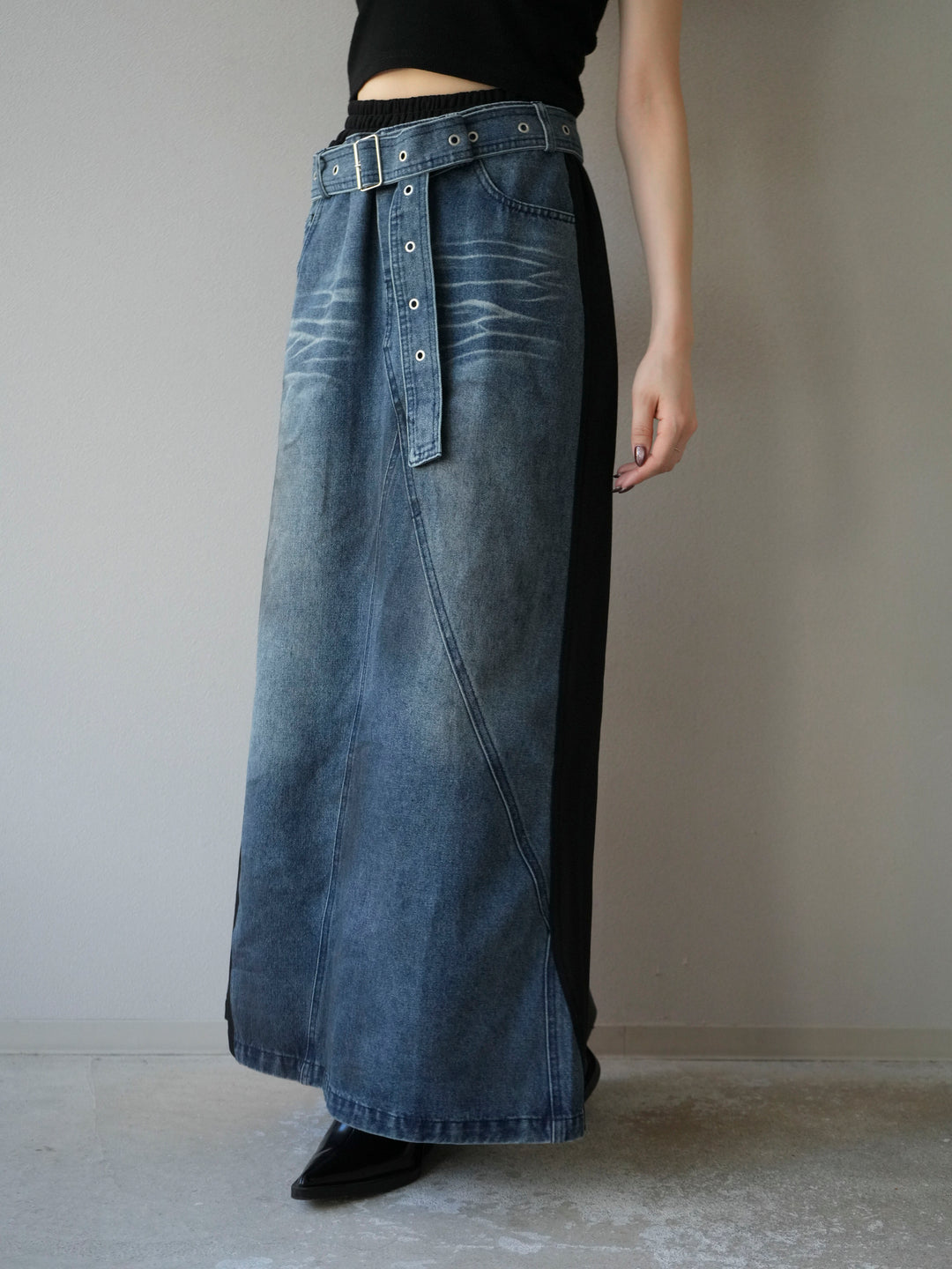 [予約]デザインベルトデニムドッキングスウェットスカート/ブラック