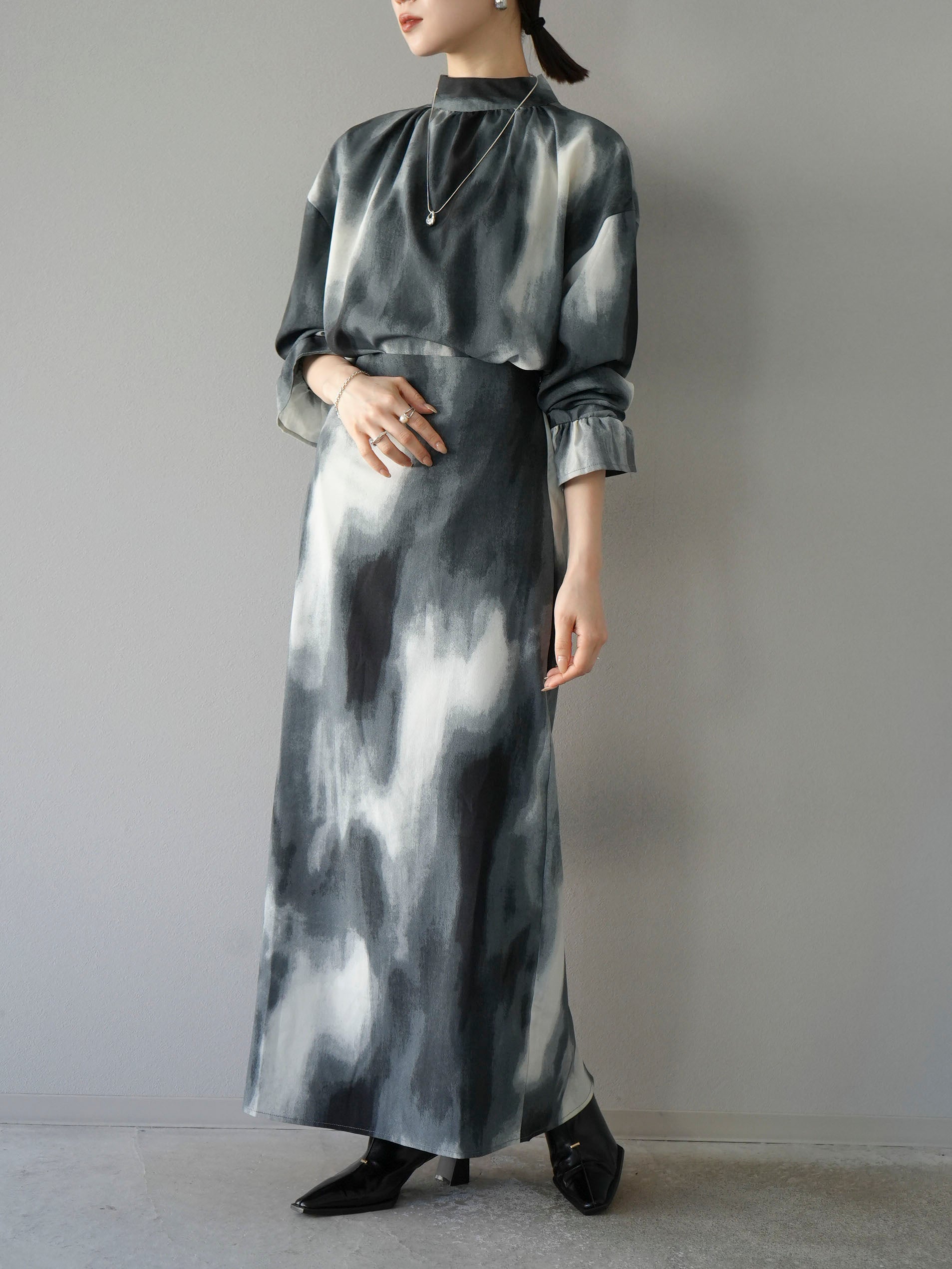 予約]ニュアンスプリントIラインスカート/グレー – Lumier