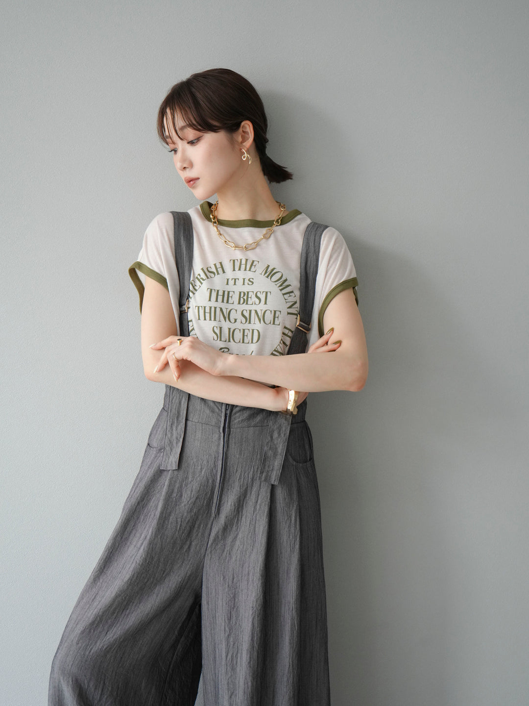 [SET]ストリングデザインハイウエストサロペット+シアーフライス ロゴプリントT (2set)