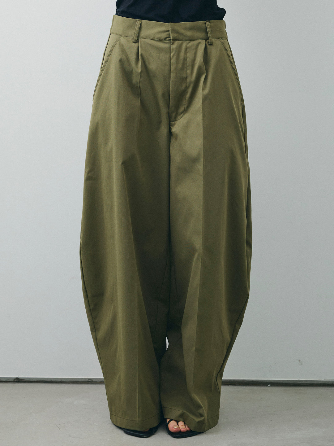 [予約]コクーンワイドチノパンツ/カーキ