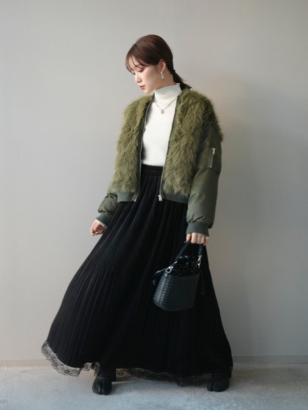 [SET]ファードッキングMA-1+袖ボタンボトルネックリブニットトップス+裾レーススウェードプリーツマキシスカート(3set)