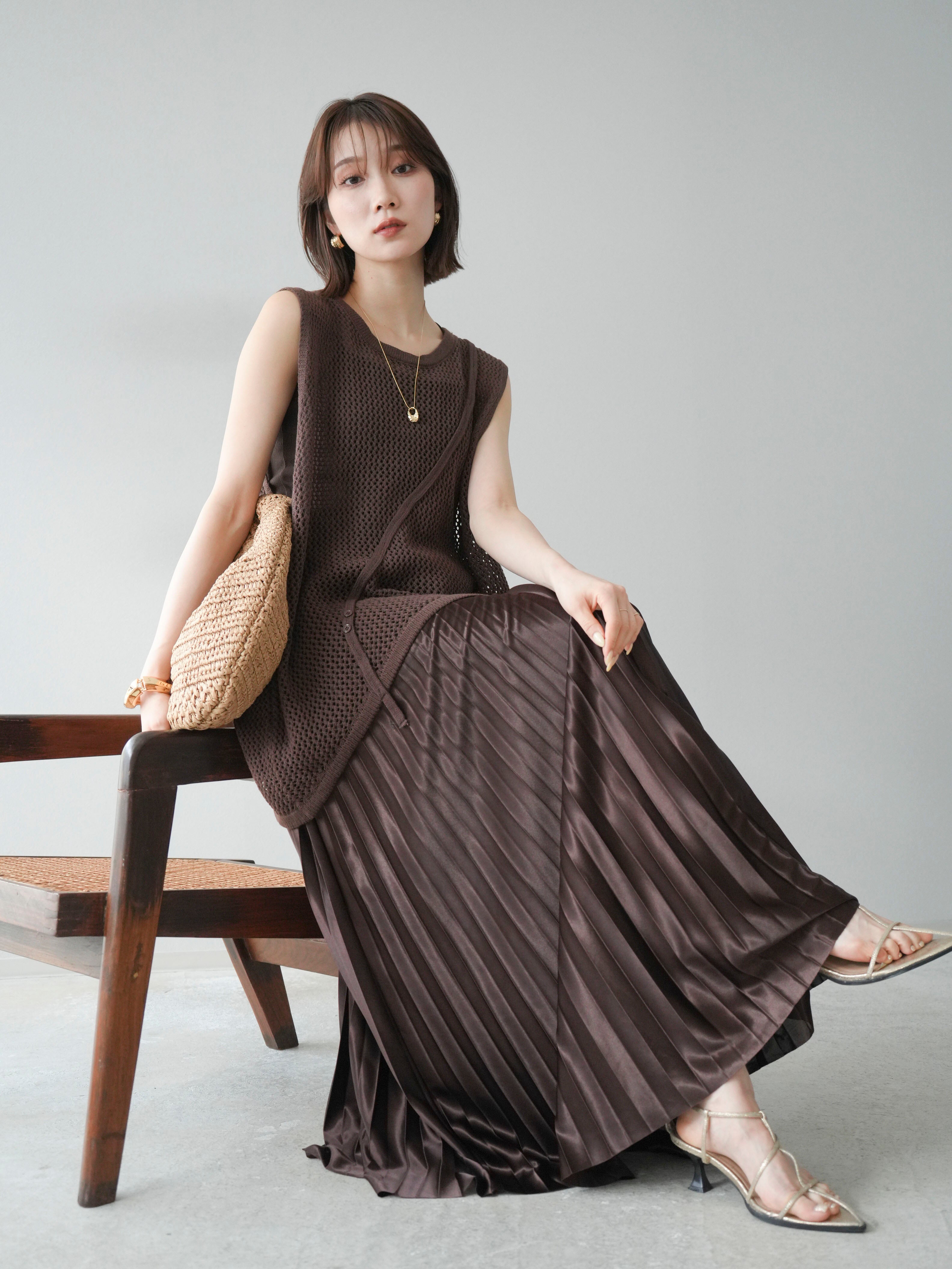 予約]サテンプリーツマキシスカート/ブラウン – Lumier