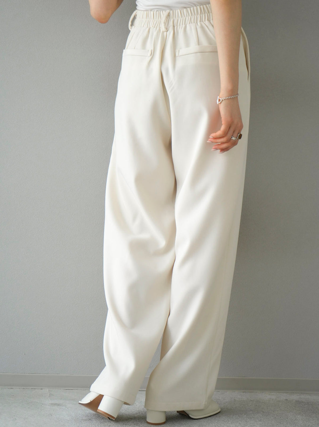 [Pre-order] One-tuck wide pants/ivory