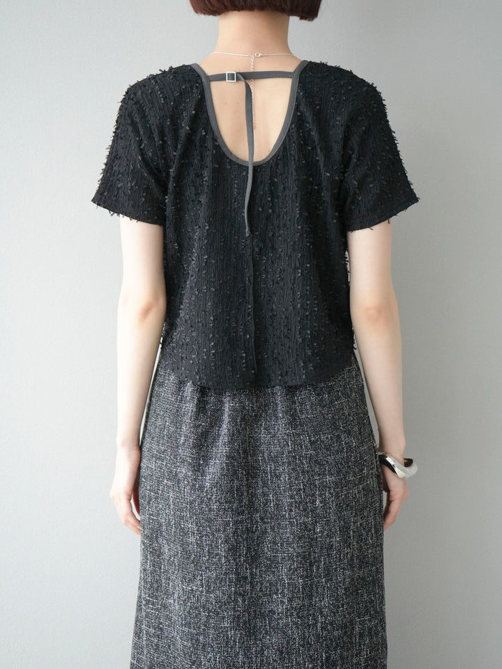 【預購】同色系滾邊蓬鬆剪裁上衣/黑色