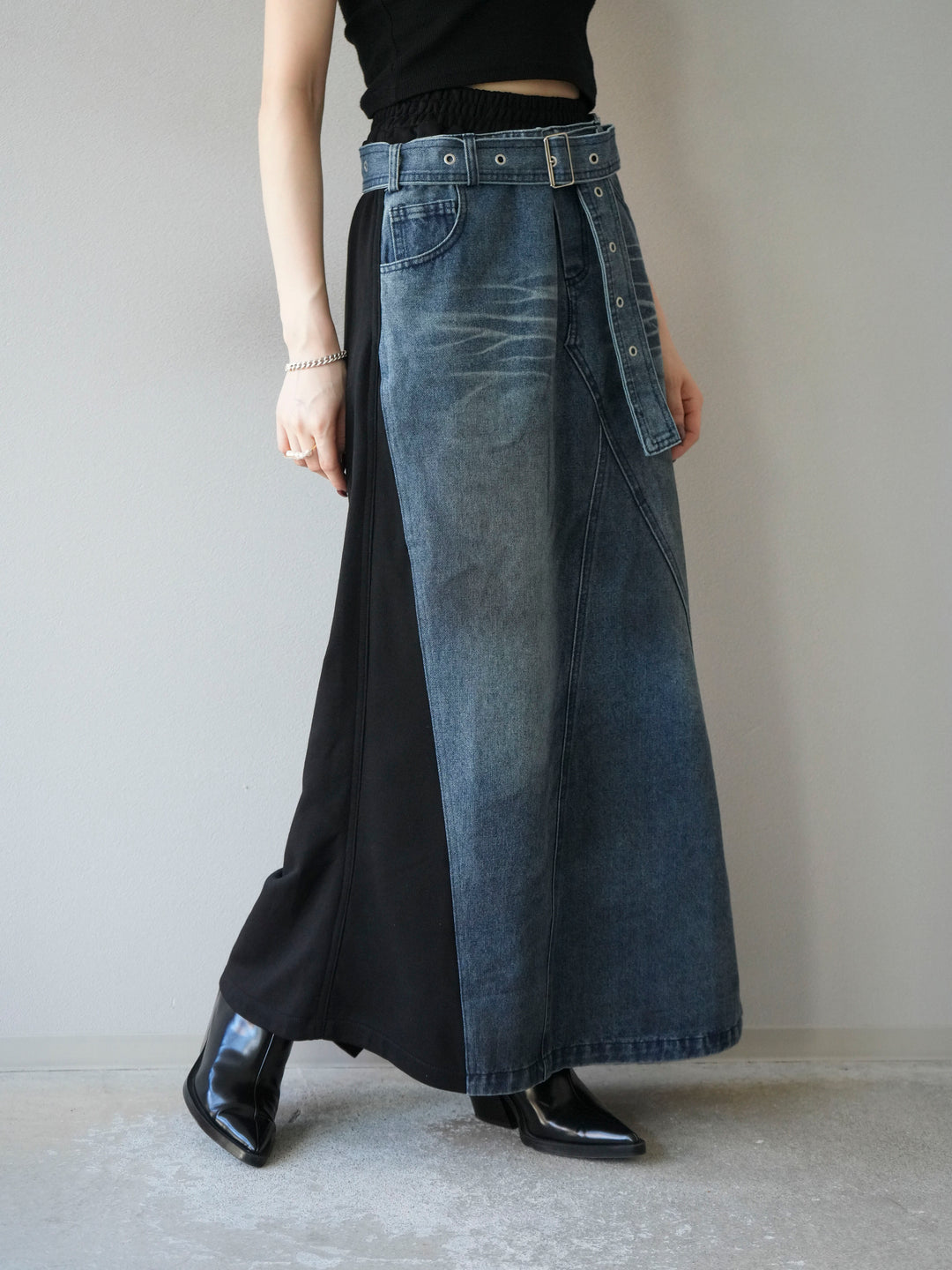 [予約]デザインベルトデニムドッキングスウェットスカート/ブラック