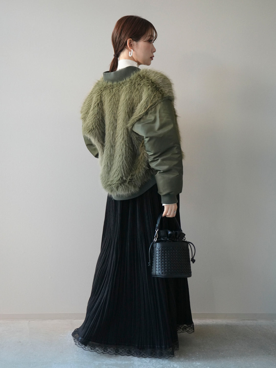 [SET]ファードッキングMA-1+袖ボタンボトルネックリブニットトップス+裾レーススウェードプリーツマキシスカート(3set)