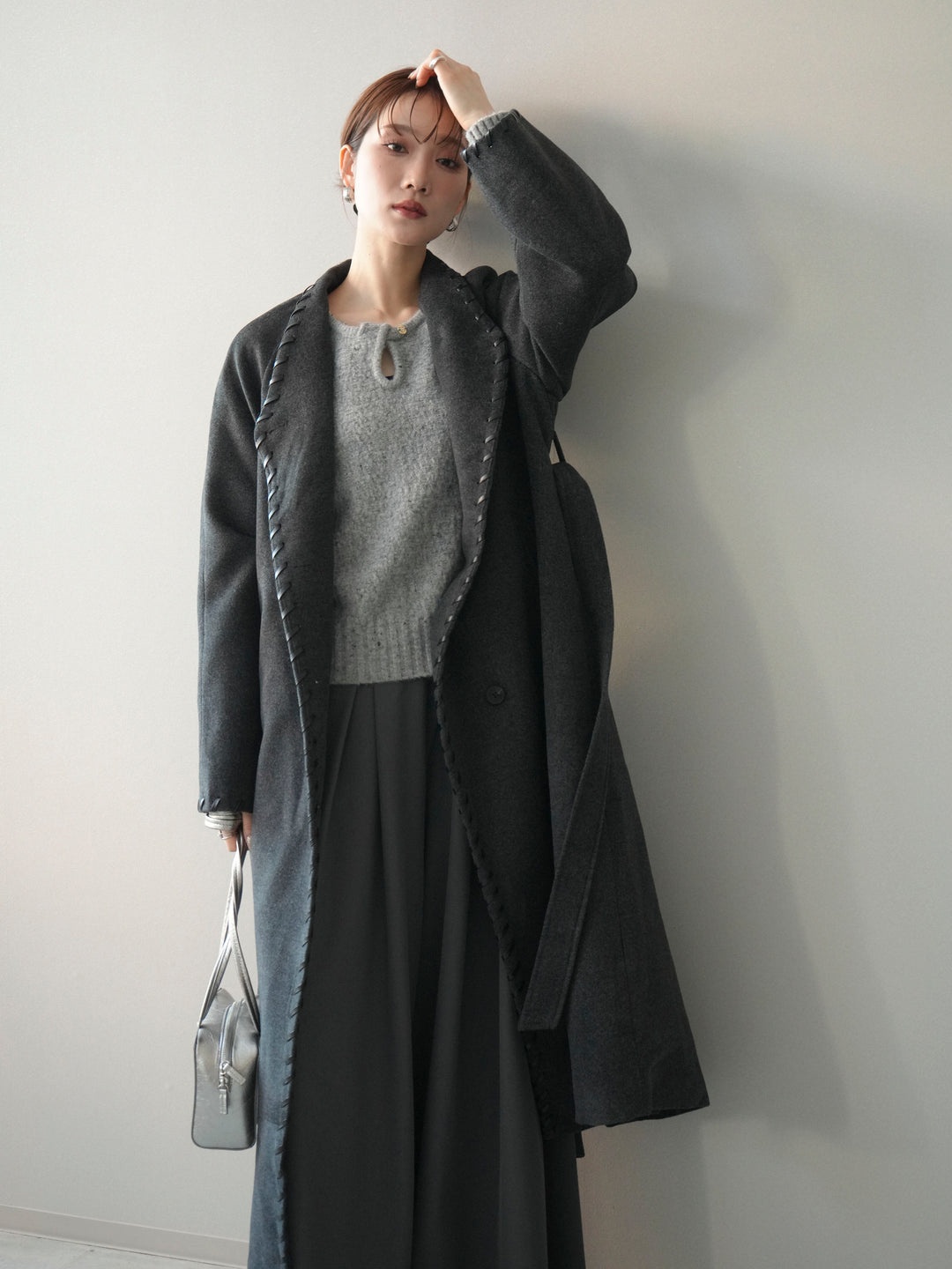 [予約]ハンドステッチ裏中綿ロングコート/charcoal