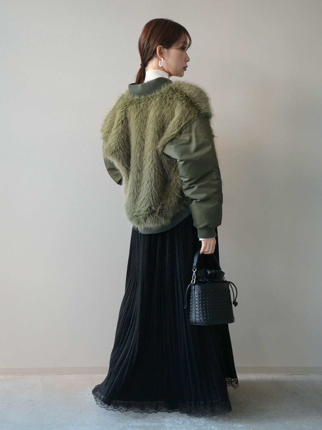 [SET]ファードッキングMA-1+袖ボタンボトルネックリブニットトップス+裾レーススウェードプリーツマキシスカート(3set)