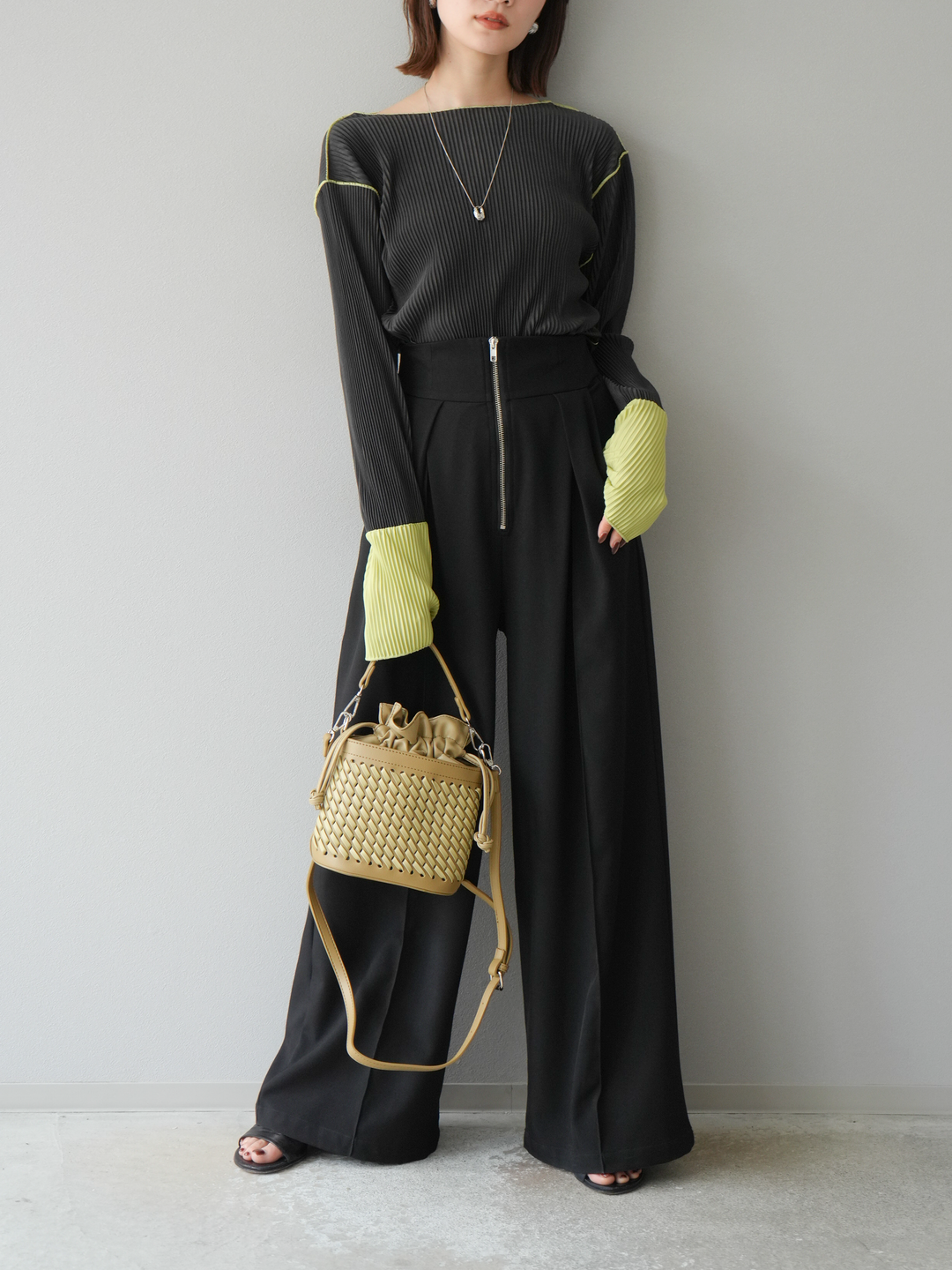 [予約]バイカラープリーツトップス/チャコール