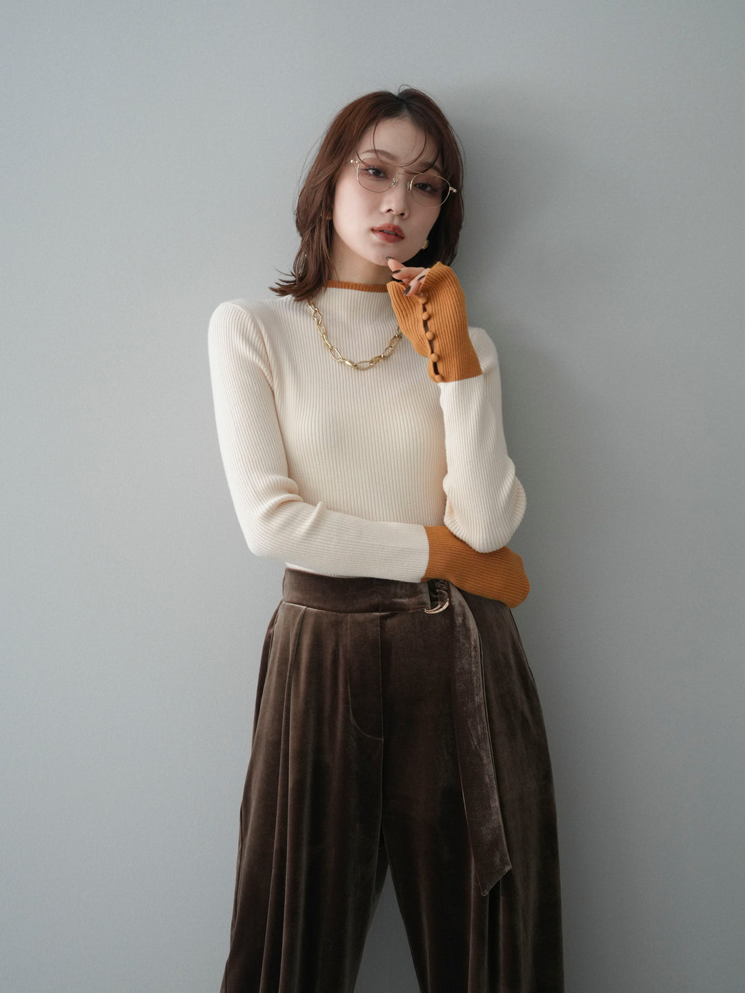 [予約]袖ボタンハイネック配色リブニットトップス/ivory