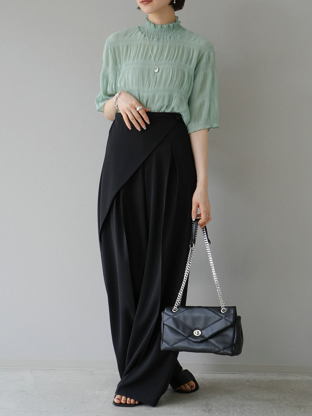 [Pre-order] Shirring Chiffon Half Sleeve Blouse/Mint