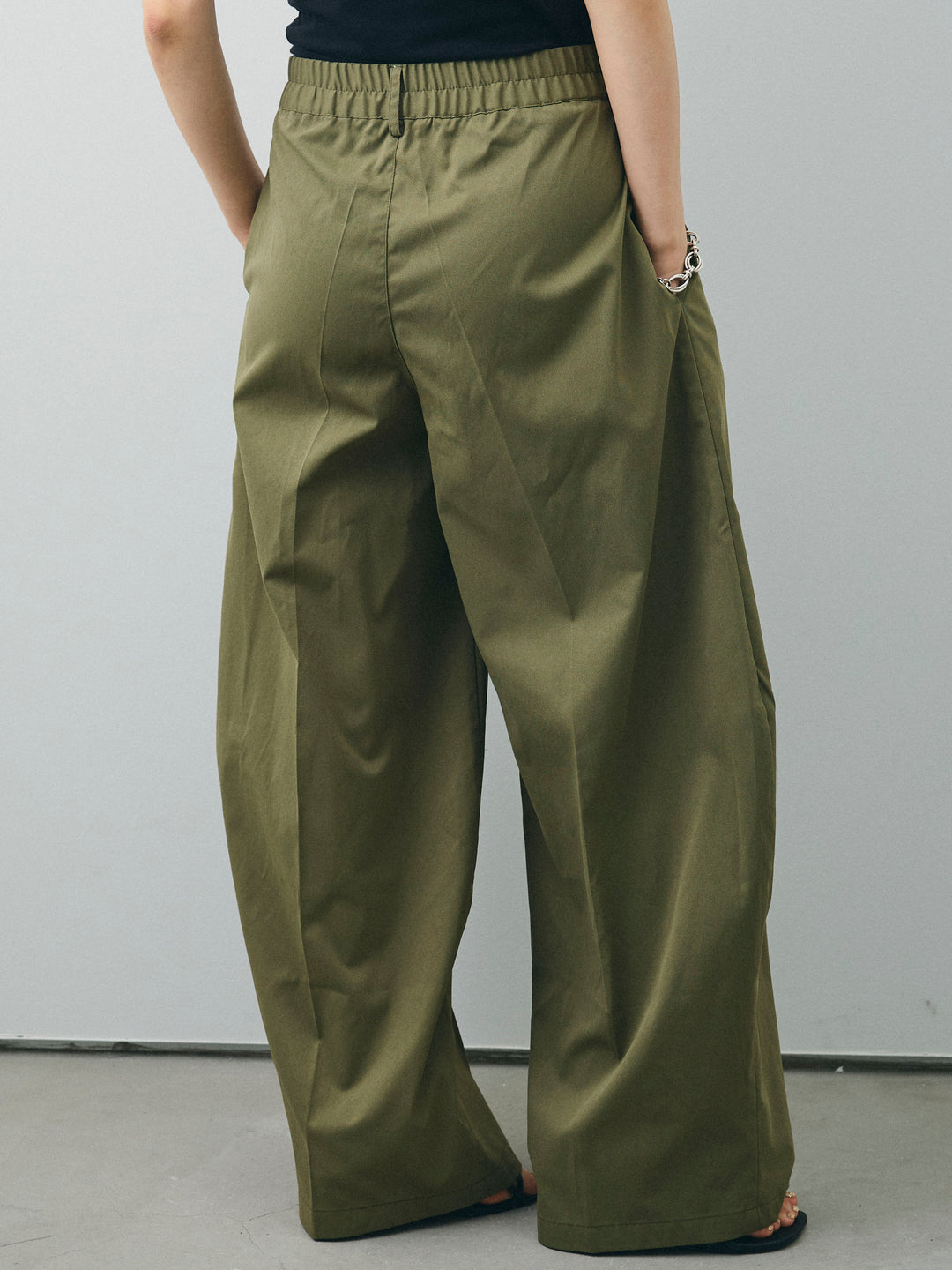 [予約]コクーンワイドチノパンツ/カーキ