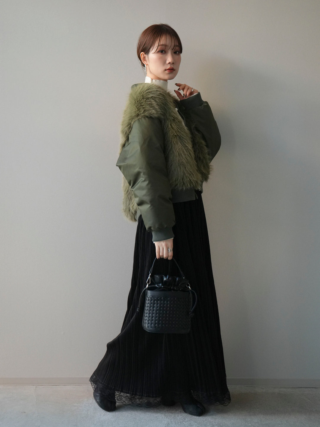 [SET]ファードッキングMA-1+袖ボタンボトルネックリブニットトップス+裾レーススウェードプリーツマキシスカート(3set)