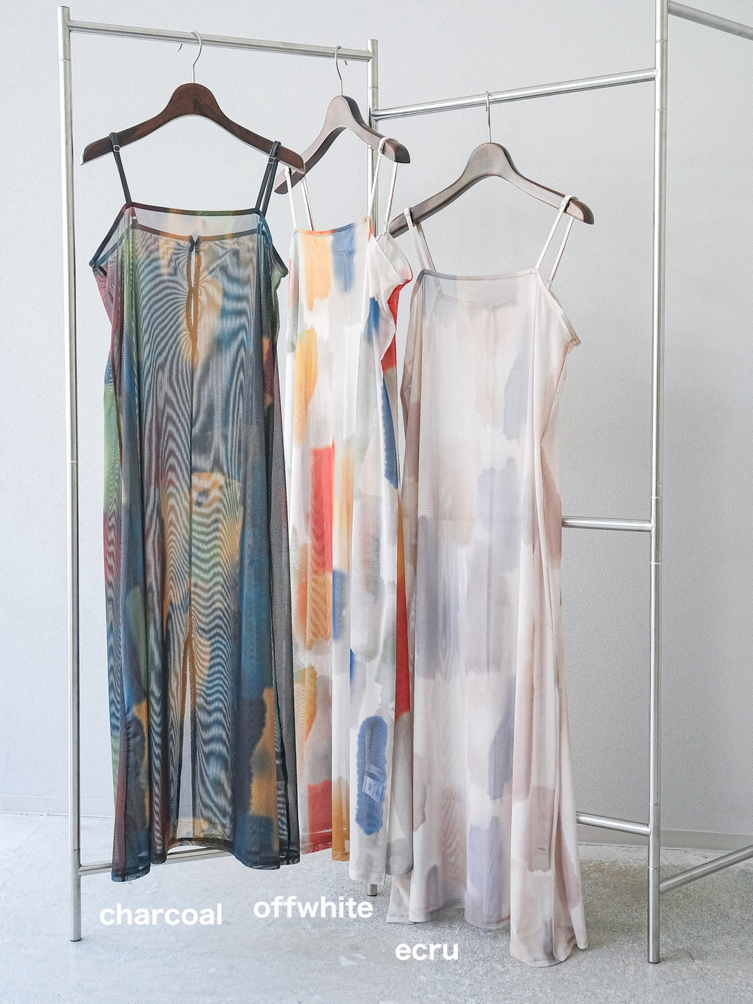 [SET]水彩アートシアーキャミワンピース+カップ付きバッククロスキャミソール(2set)