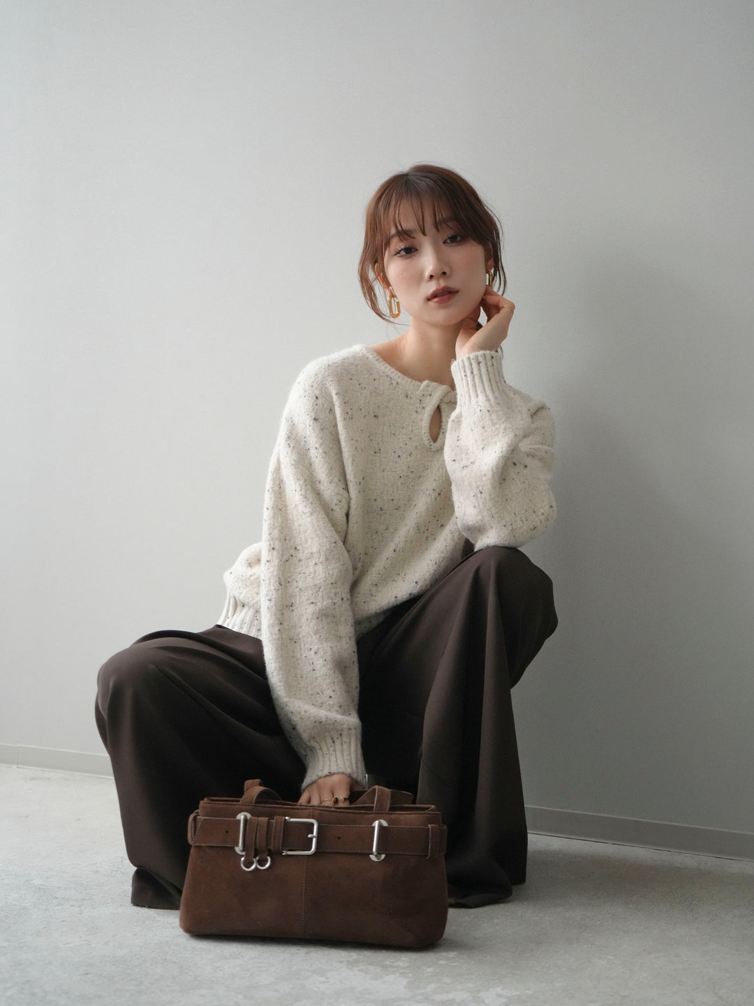 [SET]ツイストネックラメネップヤーンニットプルオーバー+テープベルトタックバギーパンツ(2set)