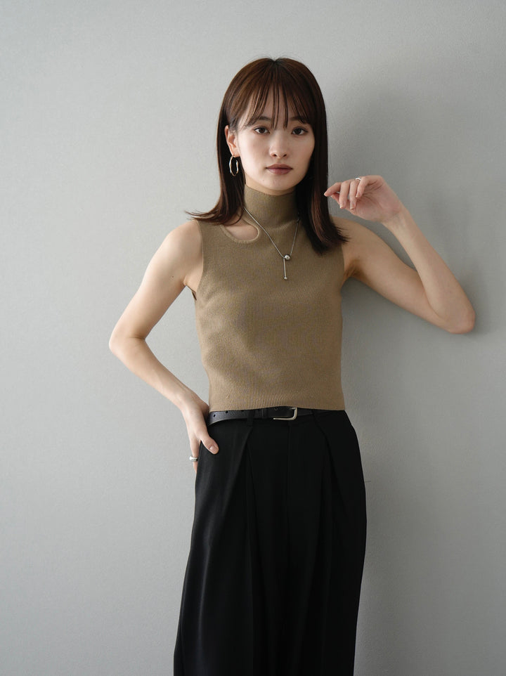 [Pre-order] Cut-out sleeveless rib knit/dark beige