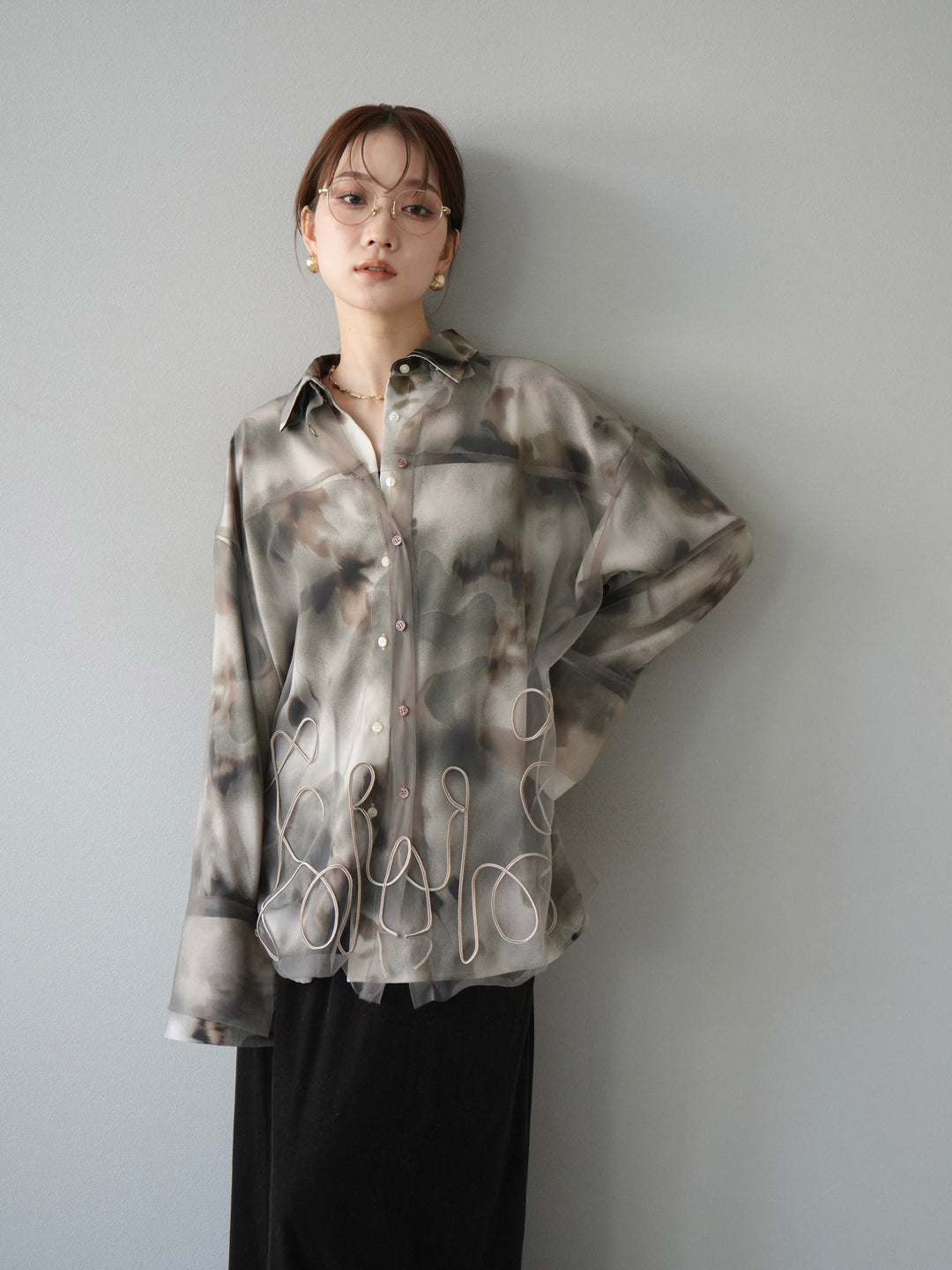 [SET]コード刺繍チュールシャツ＆ニュアンス柄シャツアンサンブル+ベロアナロースカート(2set)