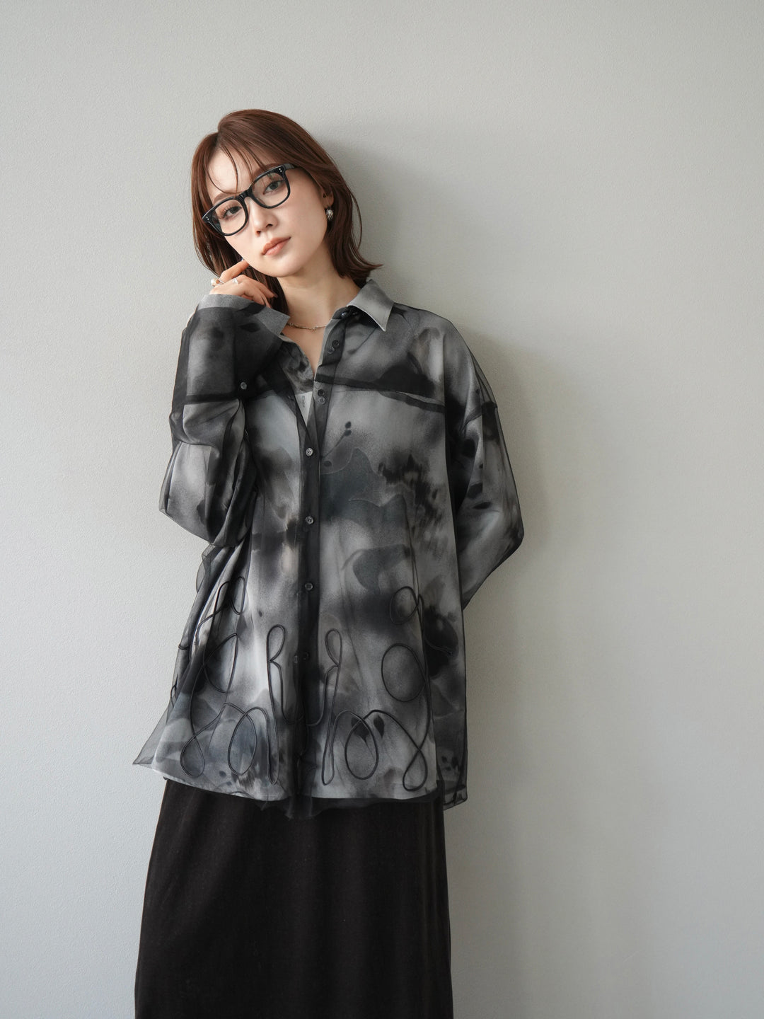 [SET]コード刺繍チュールシャツ＆ニュアンス柄シャツアンサンブル+選べるアクセセット(2set)