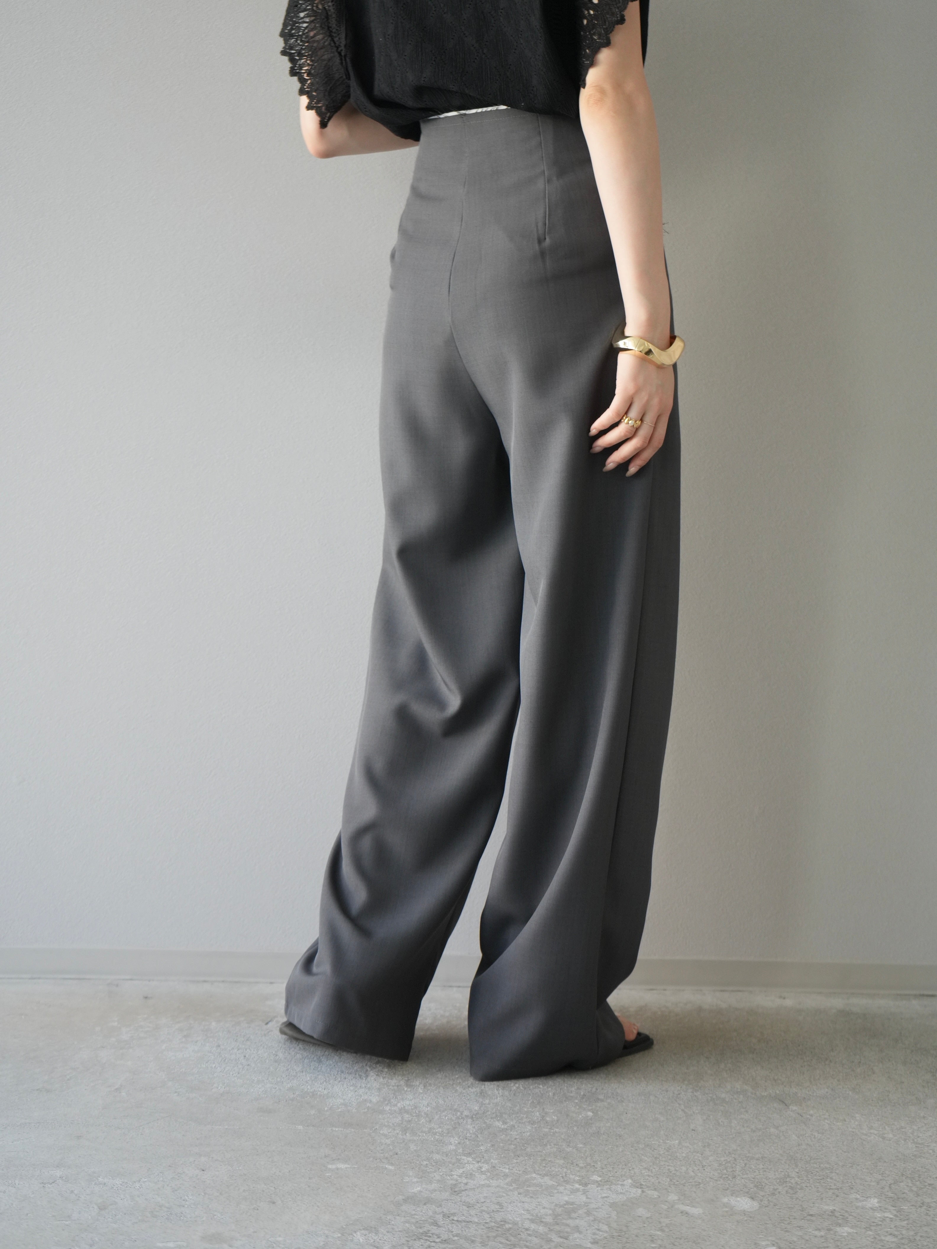 予約]カットオフレイヤードデザインパンツ/グレー S – Lumier