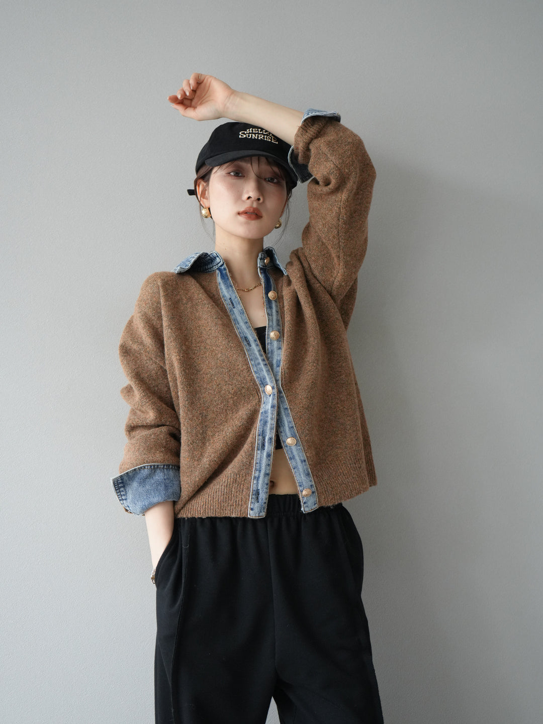 【預購】牛仔領紐扣針織開襟衫/駝色