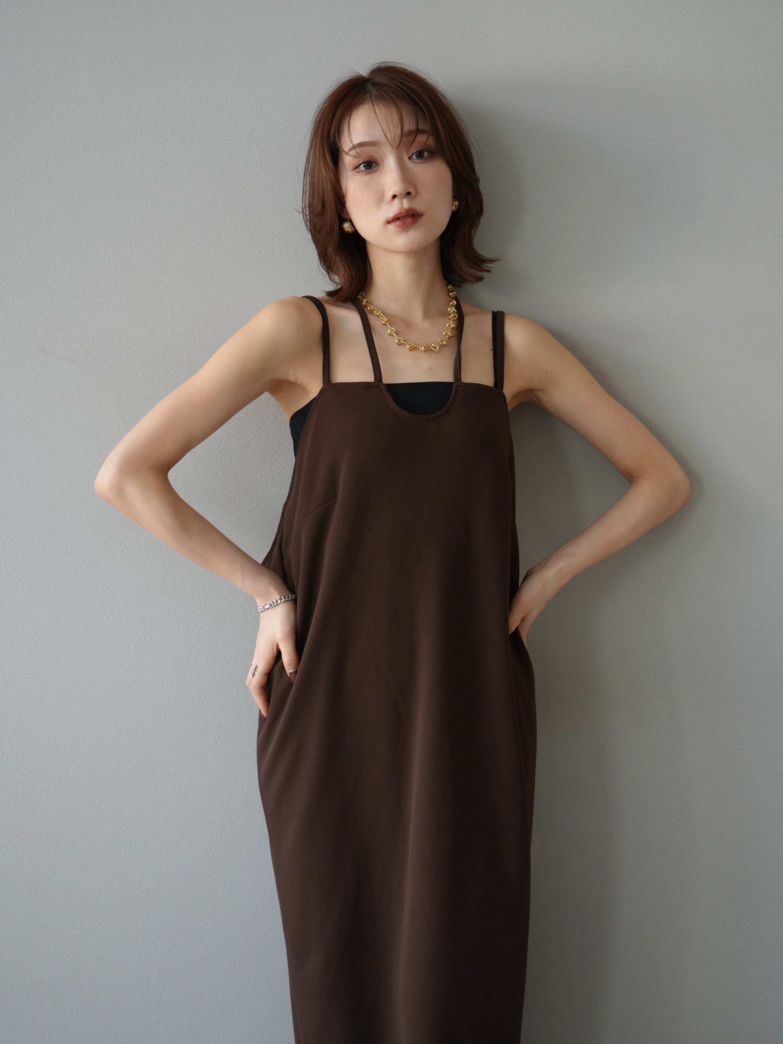 予約]ホルターキャミワンピース/ブラウン – Lumier