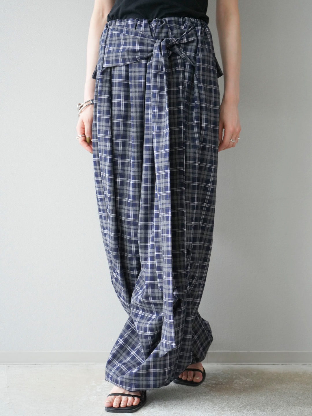 [予約]チェック柄ウエスト巻きドロストパンツ/ネイビー