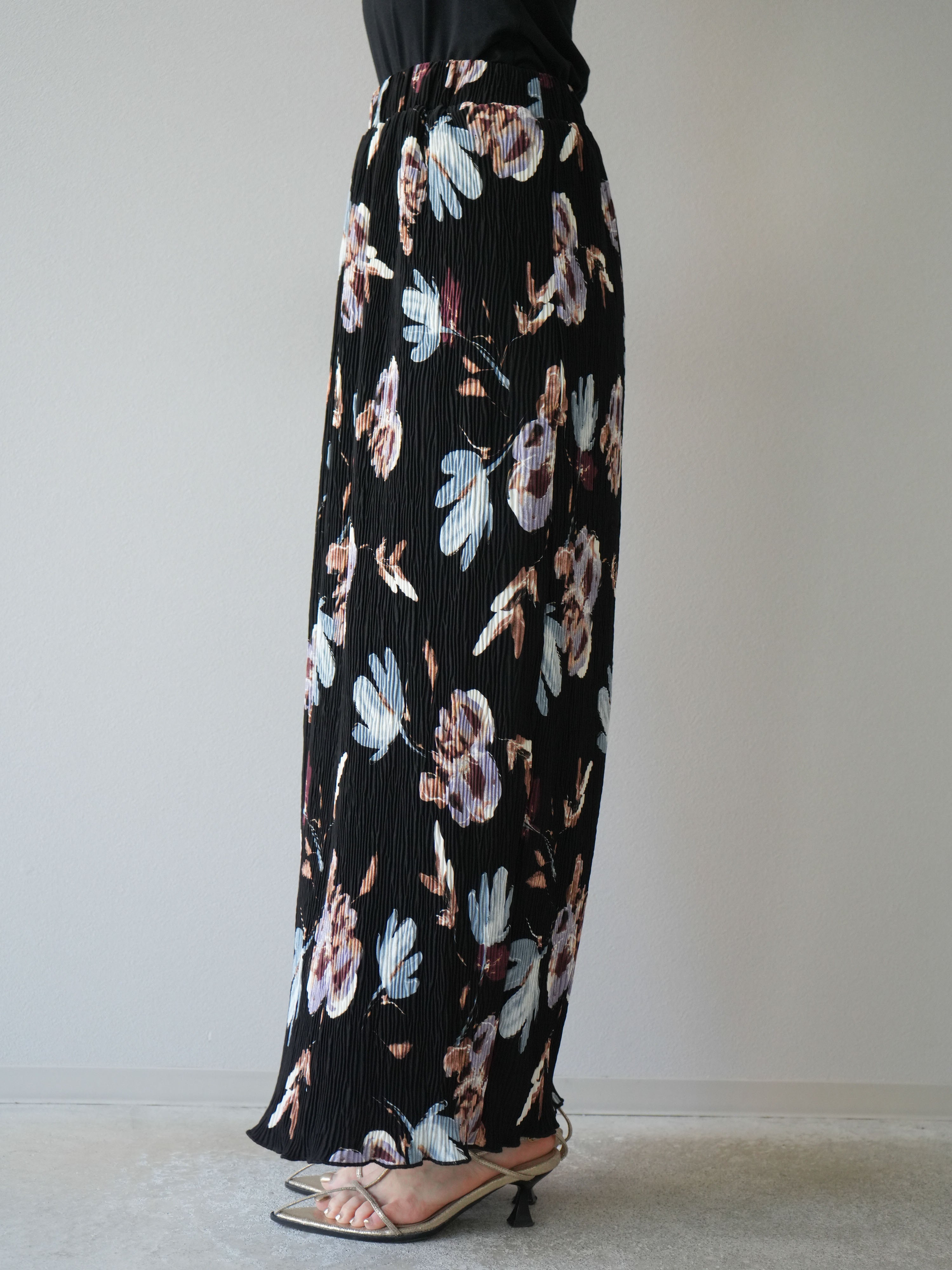 予約]フラワープリントワッシャープリーツスカート/ブラック