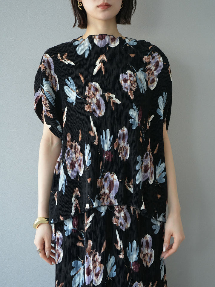 [預購] 花卉印花水洗褶上衣/黑色