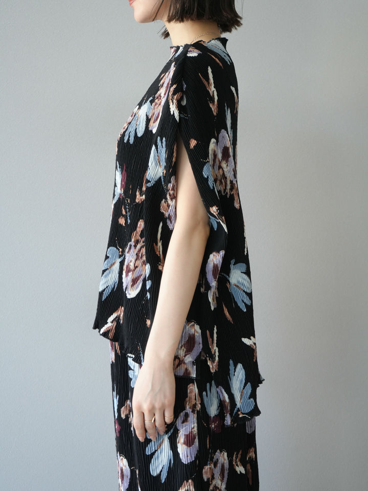 [預購] 花卉印花水洗褶上衣/黑色