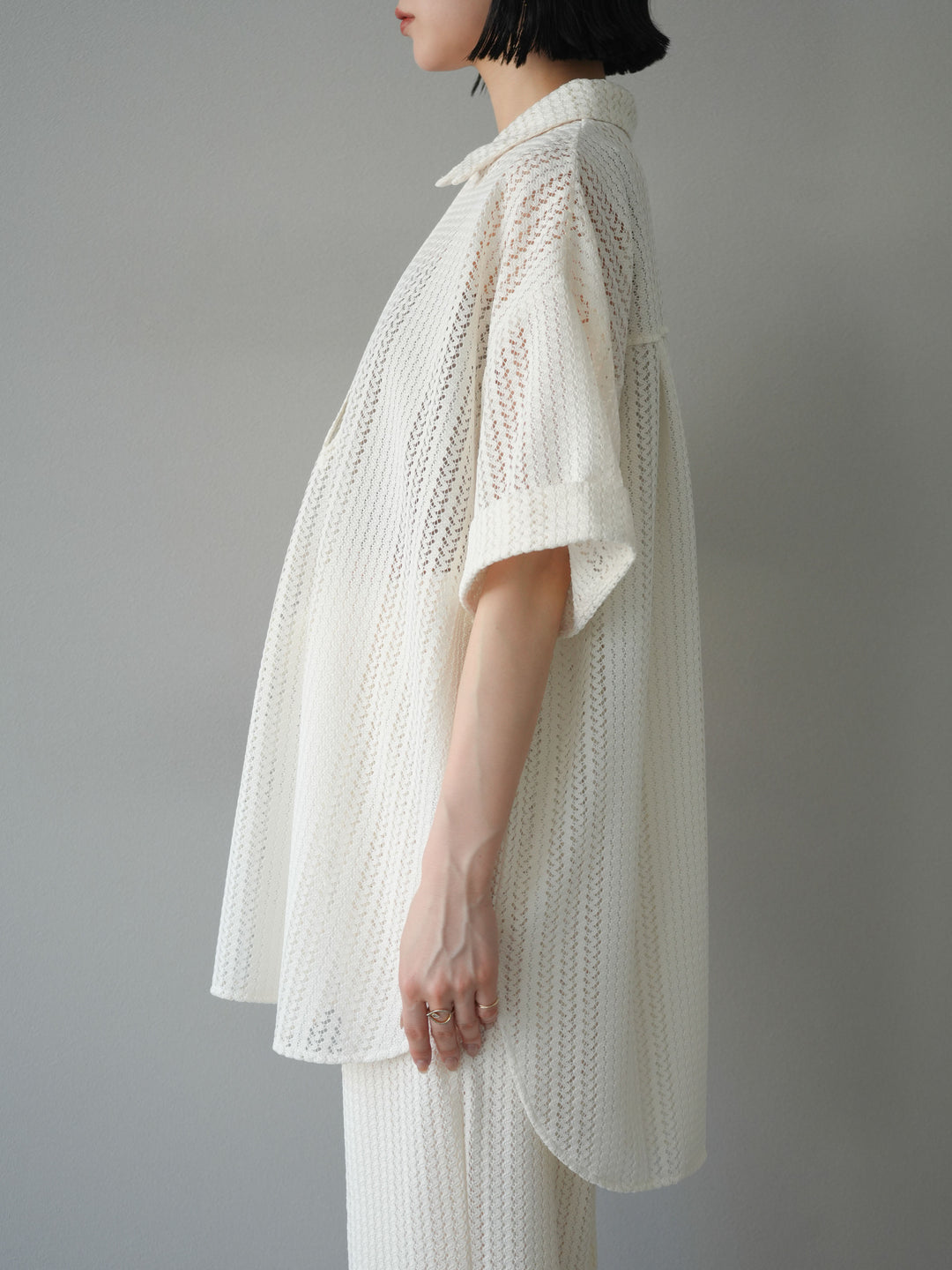【預購】鏤空蕾絲兩用套頭衫/象牙白