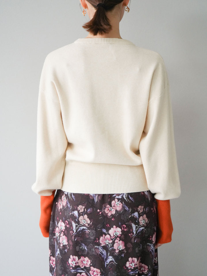 [予約]袖配色フロントスリットニットプルオーバー /アイボリー