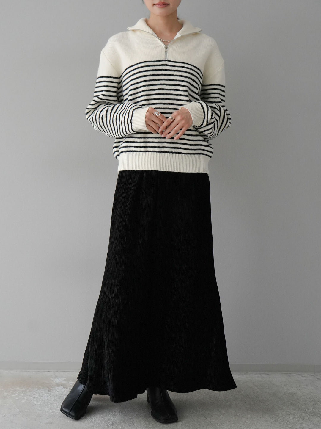 [預訂] 半拉鍊條紋針織/象牙色