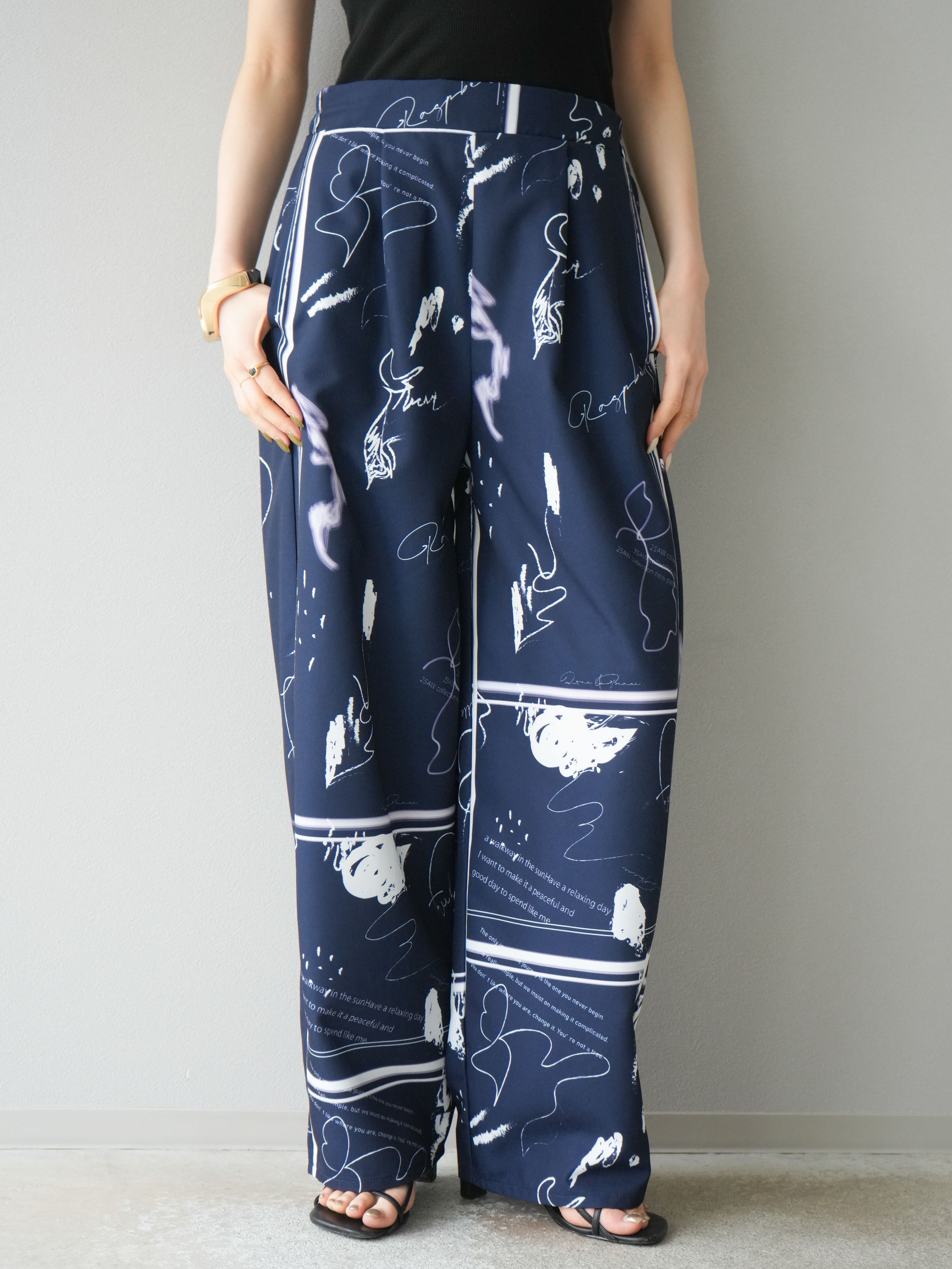 予約]ペイント柄タックパンツ/ネイビー – Lumier